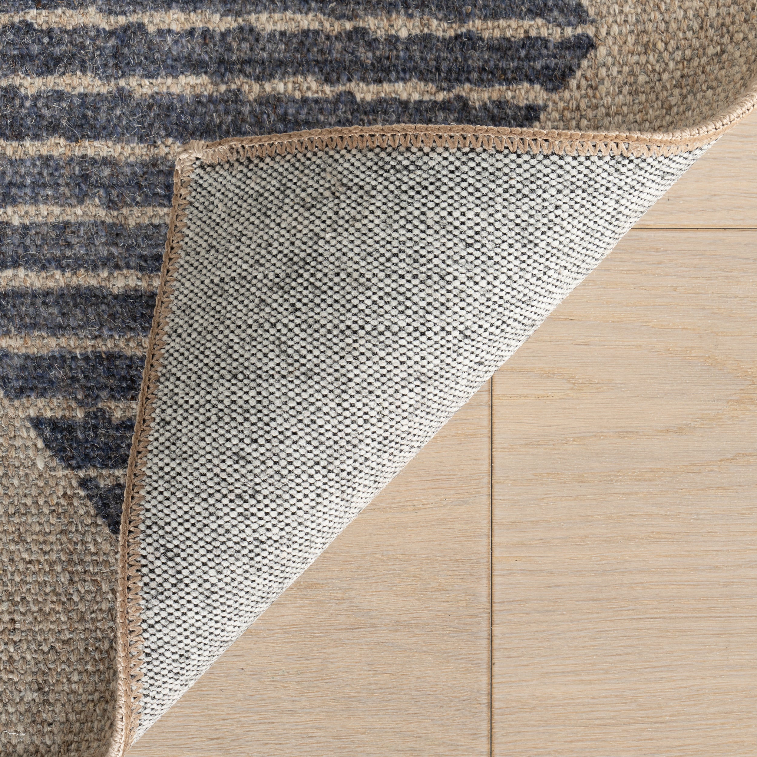 Nuloom Evrina Vintage Washable Area Rug - Image 8