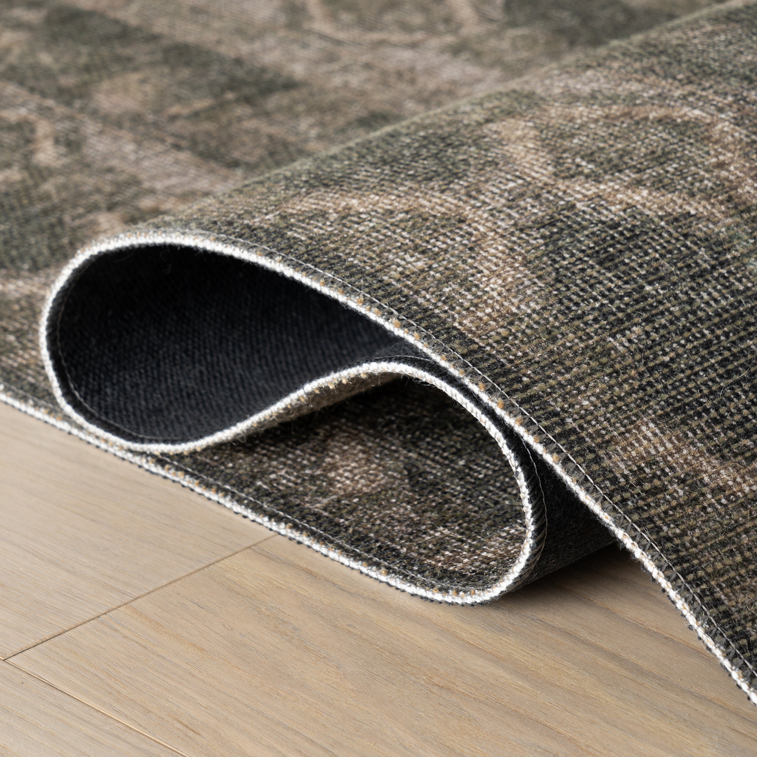 Nuloom Anelia Traditional Vintage & Distressed Area Rug - Image 4