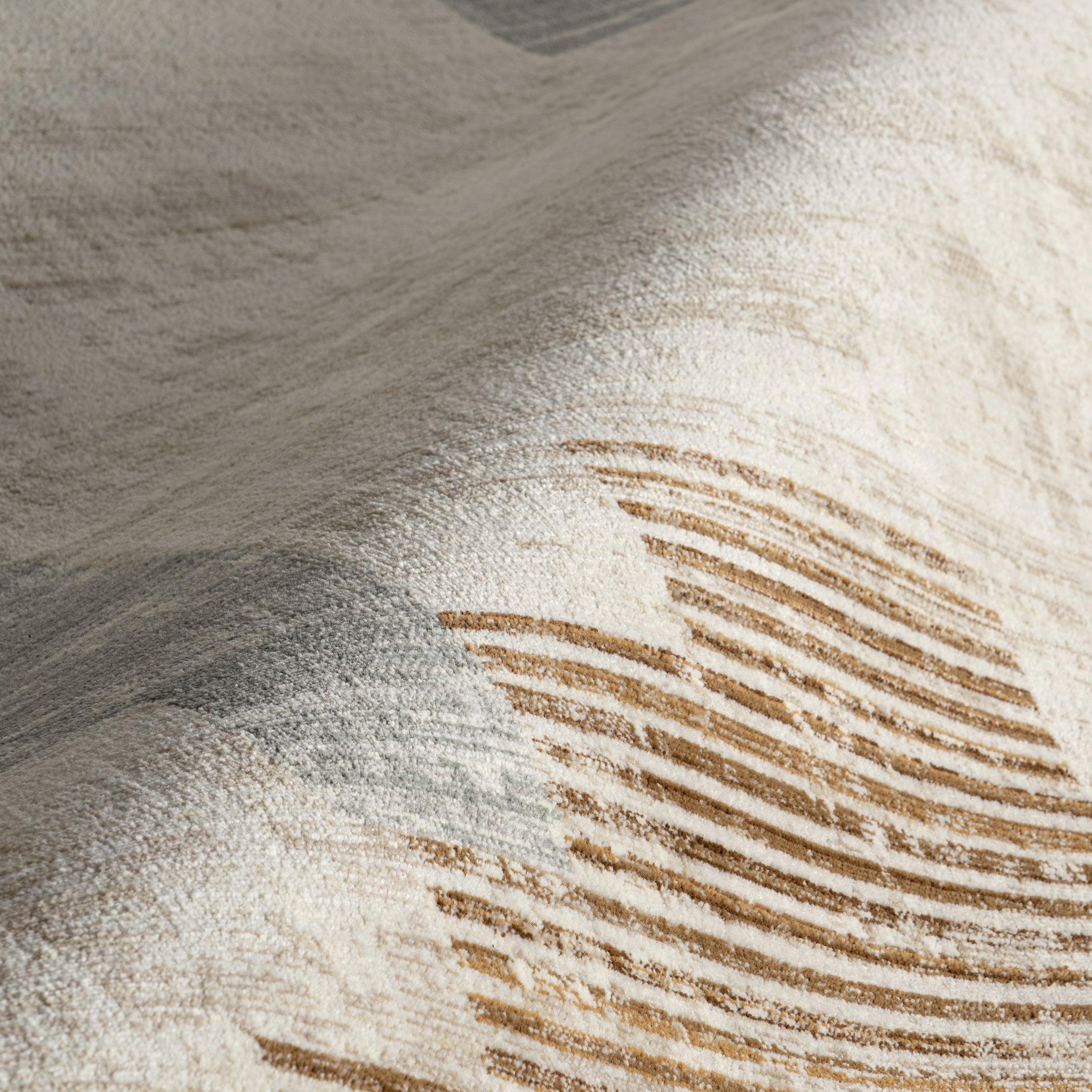 nuLOOM Vanita Transitional Southwestern Fringe Area Rug - Image 5