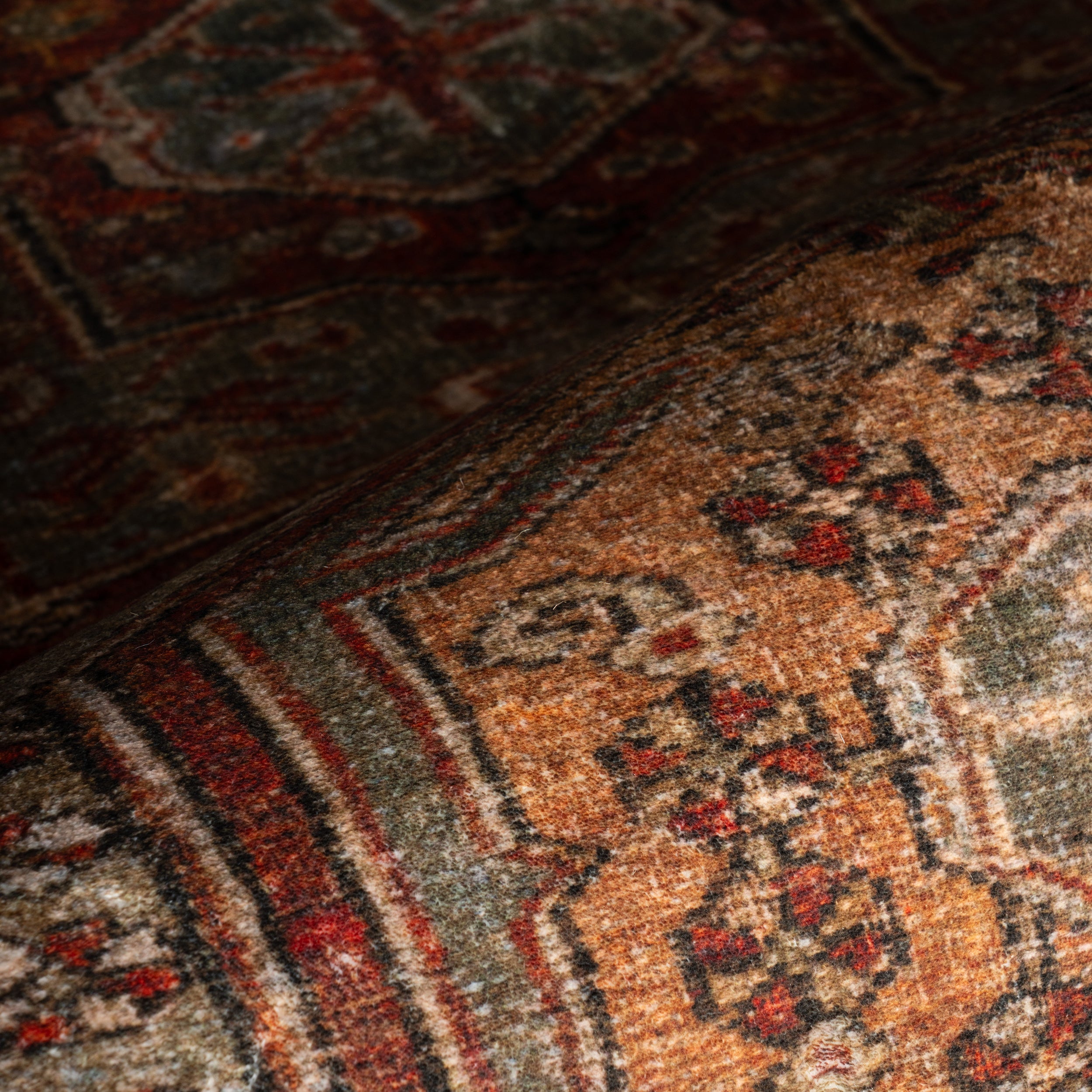Nuloom Ismeria Medallion Washable Area Rug - Image 5