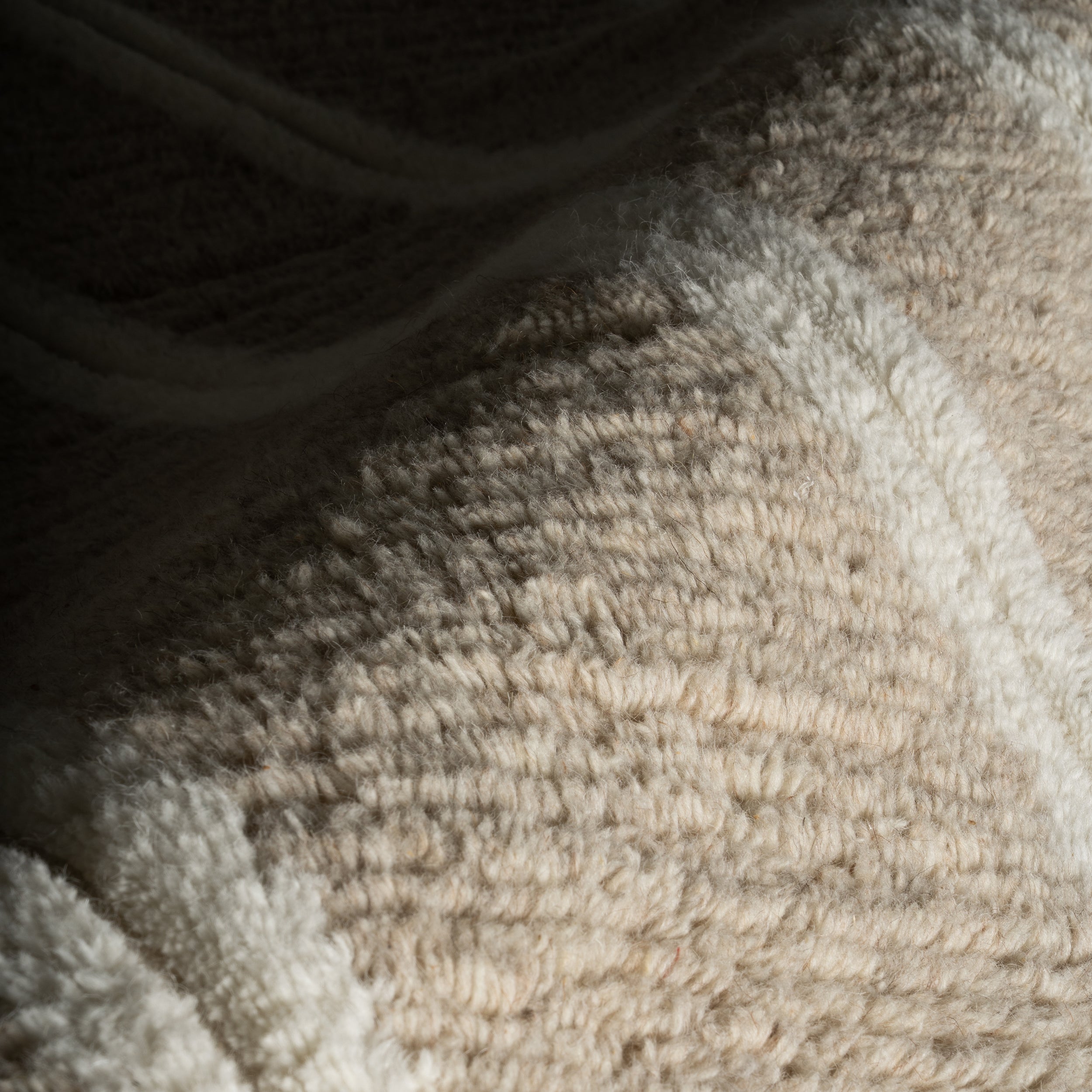 Nuloom Adaluna Modern Striped Wool Area Rug - Image 5