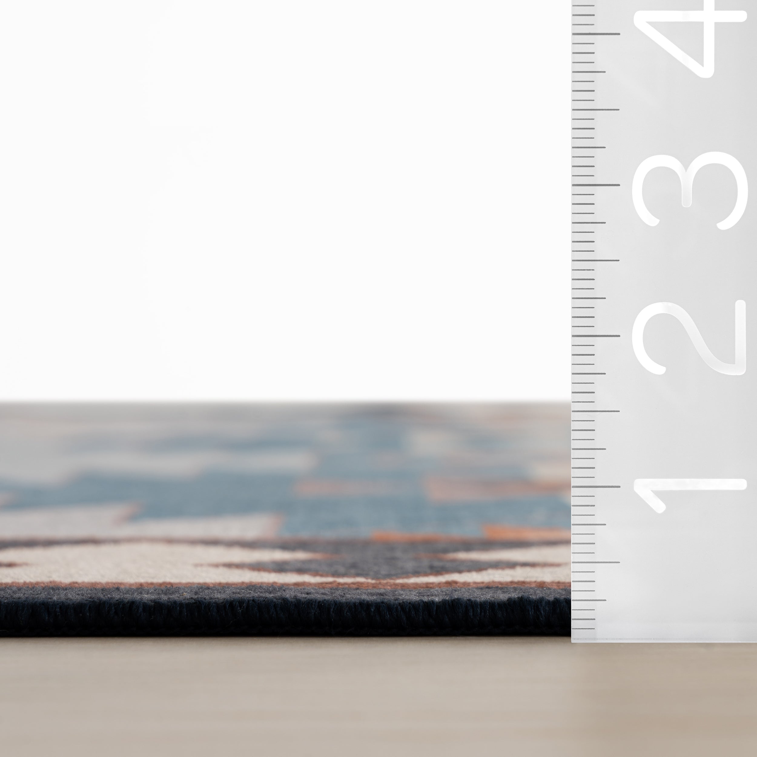 Nuloom Amelisse Bordered Washable Rug - Image 3