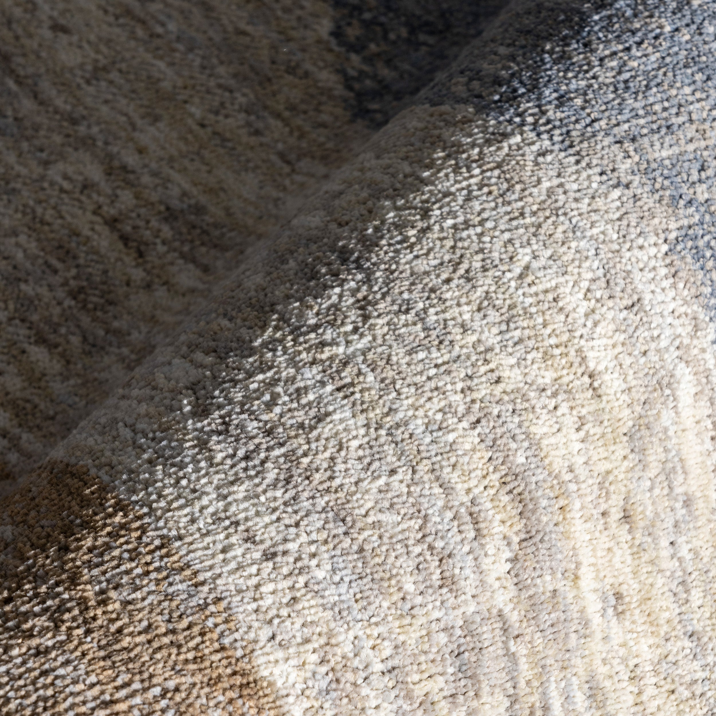 Sophia Contemporary Geometric Area Rug - Image 4