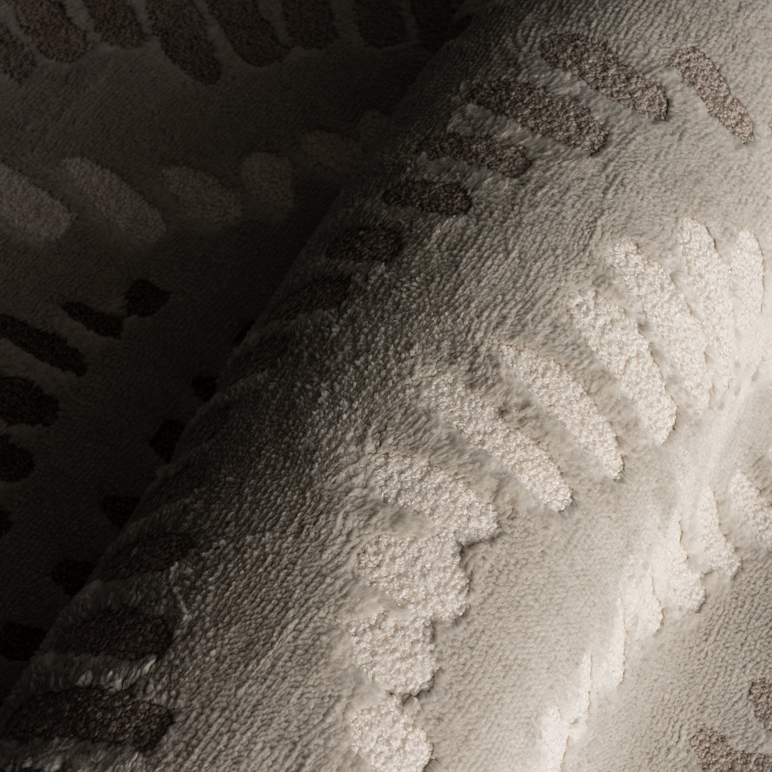 nuLOOM Sylvana Modern Abstract Area Rug - Image 5