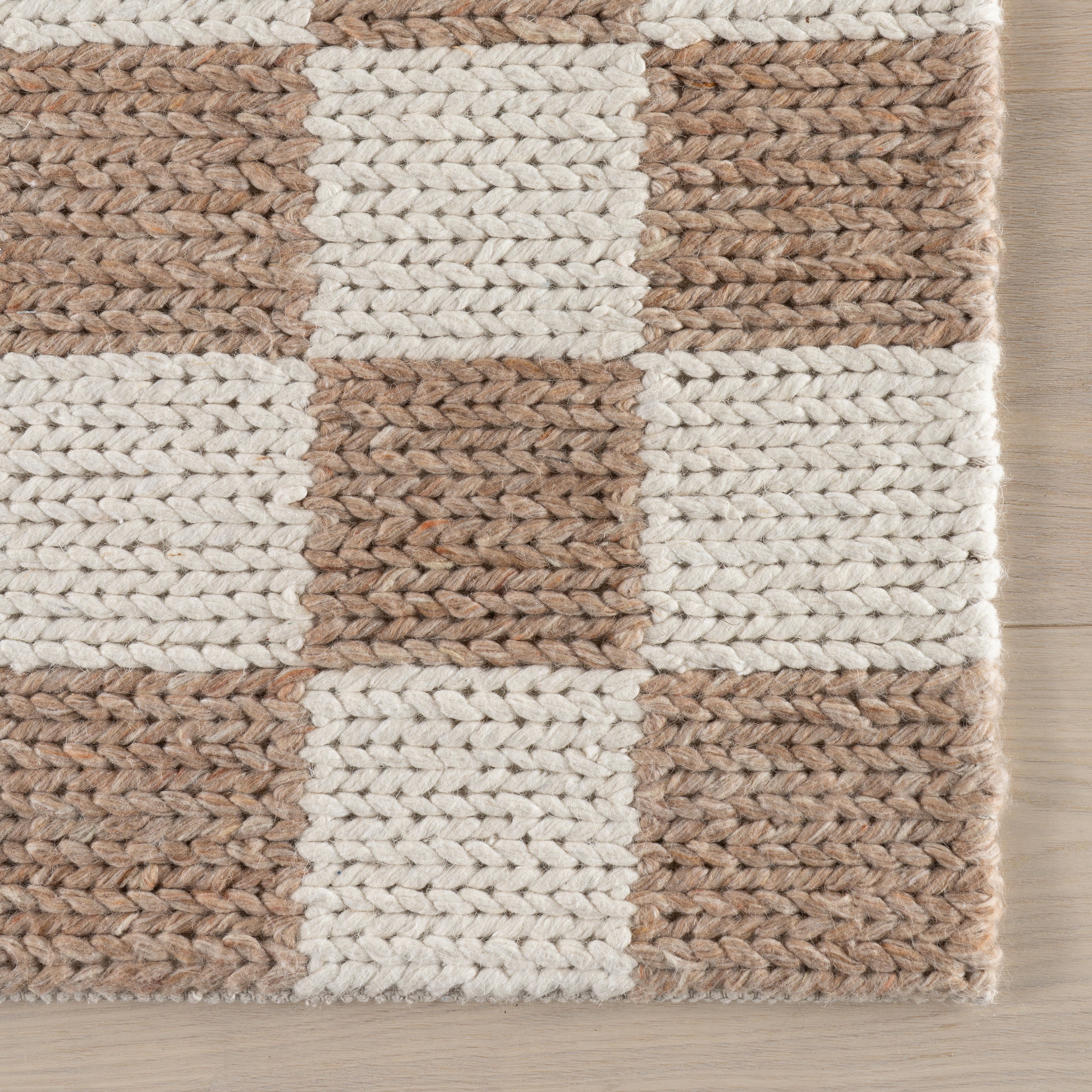 Nuloom Thorenne Checkered Modern Wool Rug - Image 13