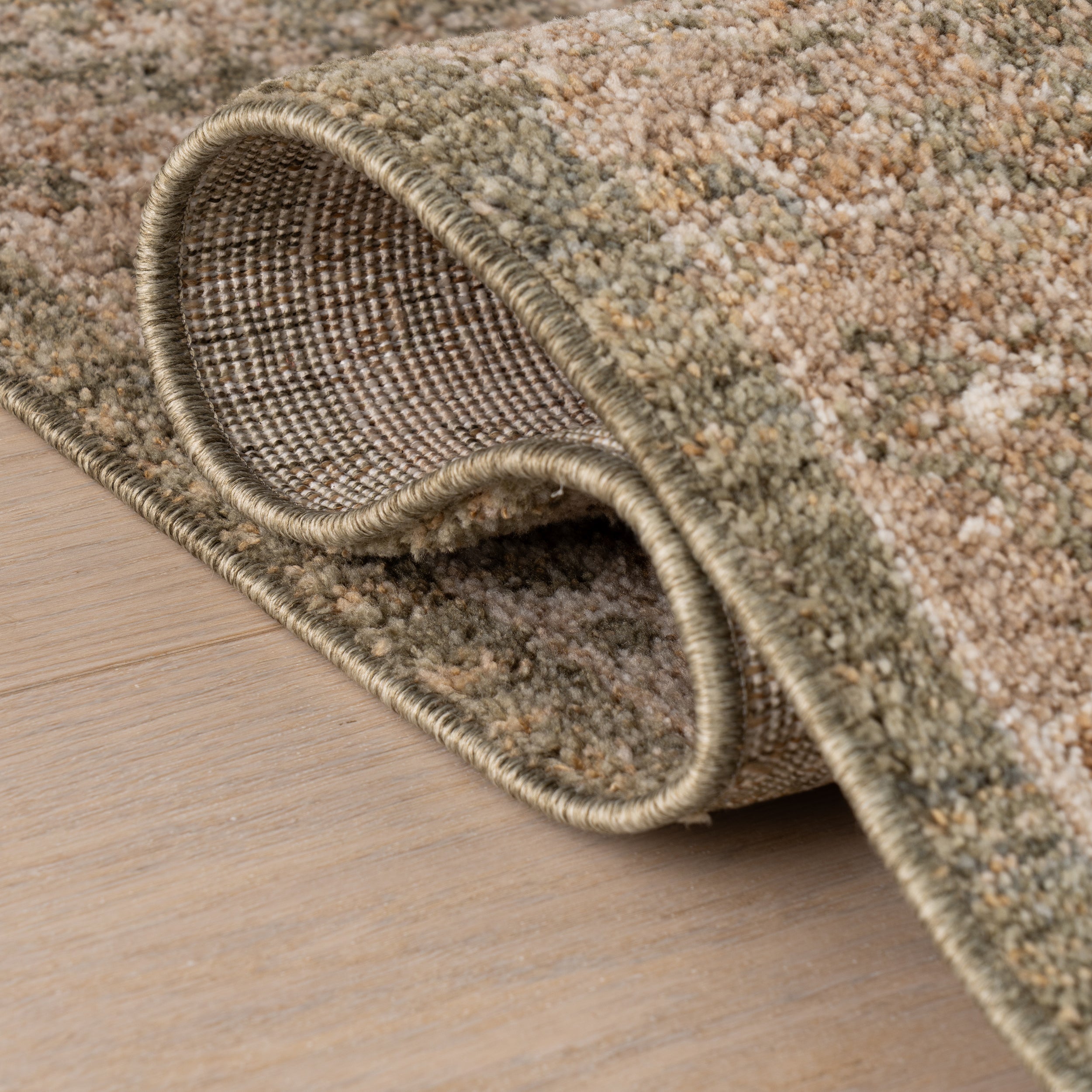 Dahlevia Vintage & Distressed Traditional Area Rug - Image 4