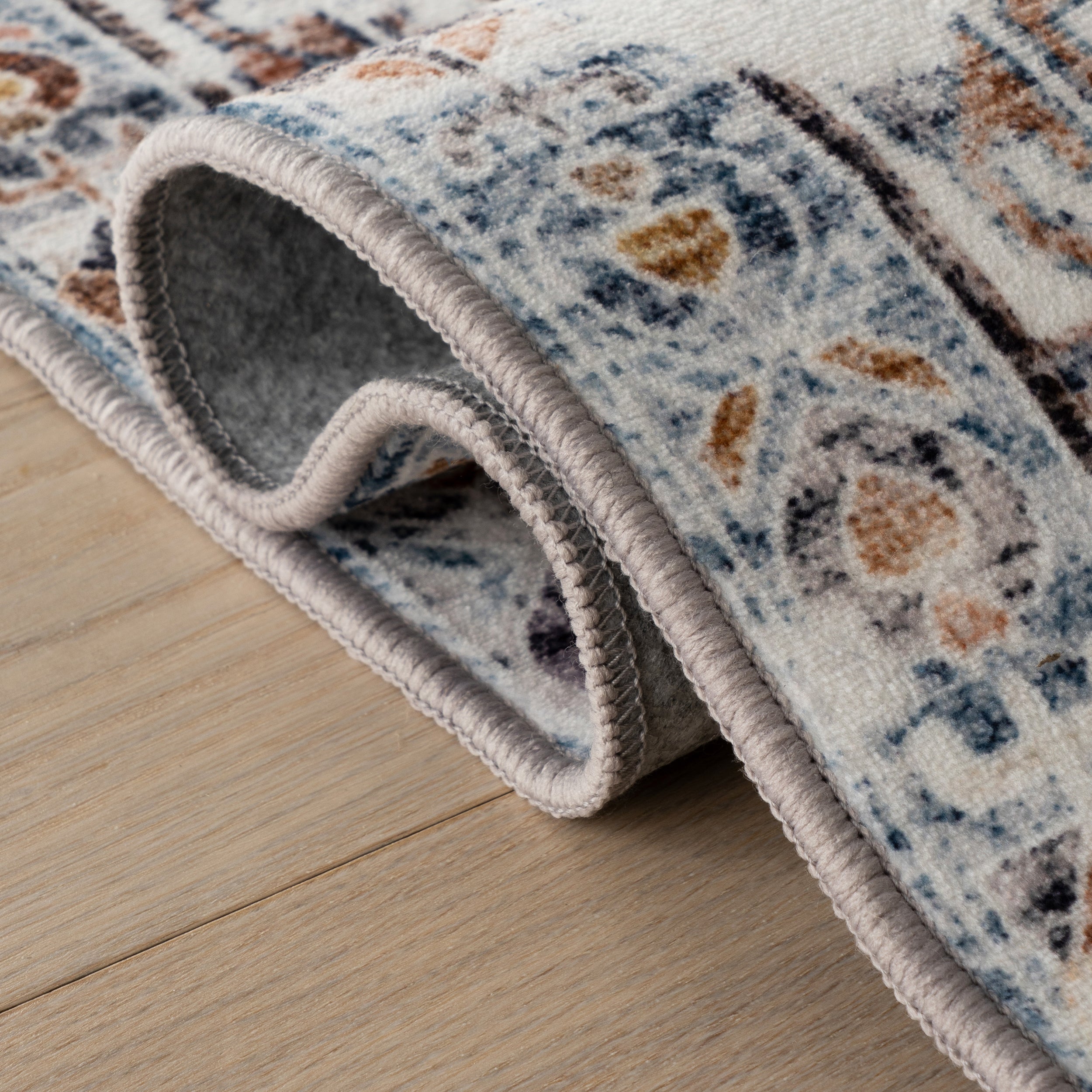 Nuloom Serisse Medallion Washable Rug - Image 4