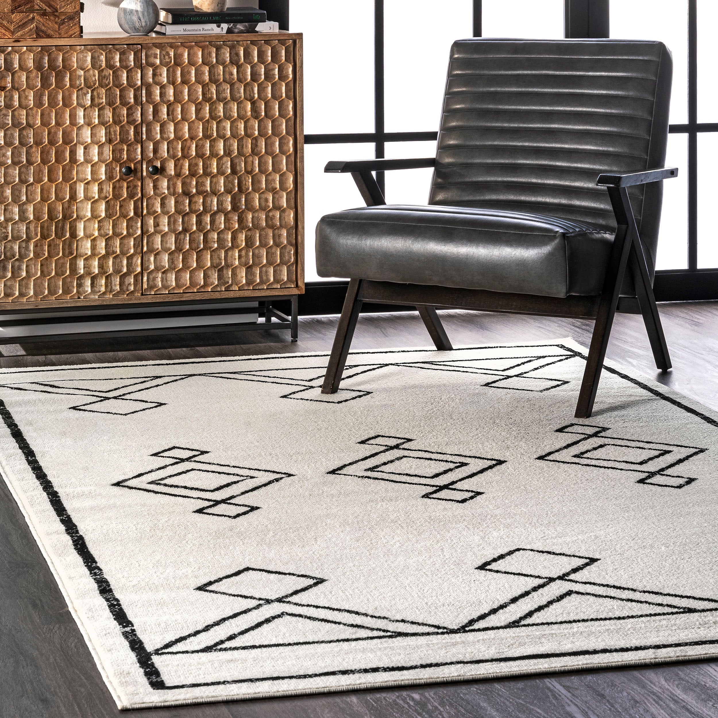 Saniyah Diamond Drop Area Rug - Image 2
