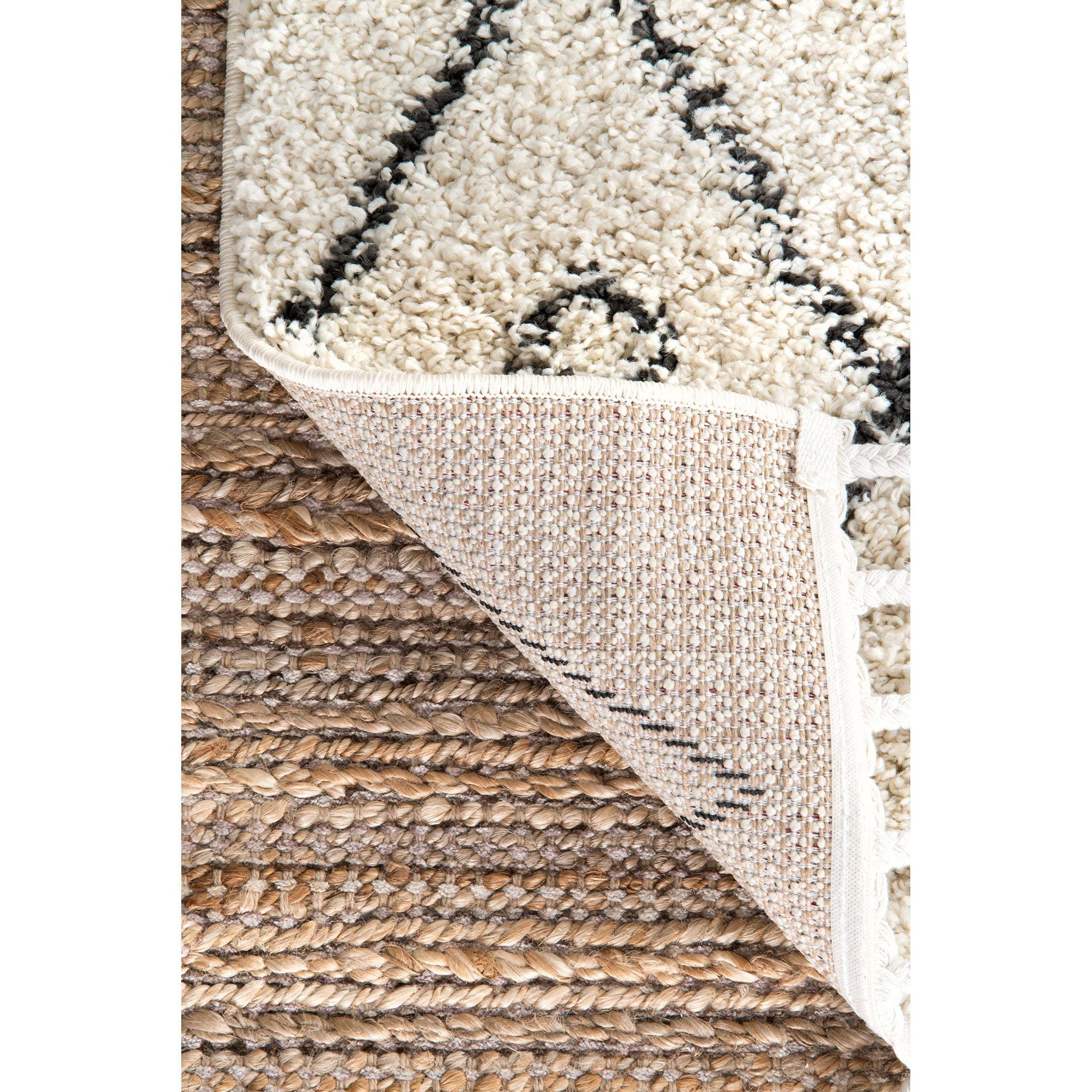 Chrissy Moroccan Trellis Tassel Rug - Image 4
