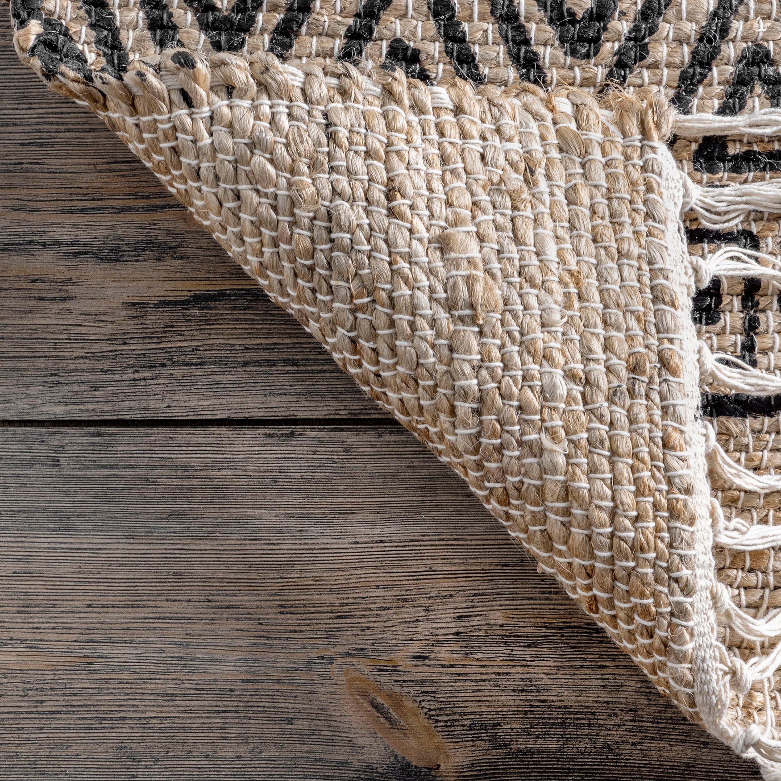 Ellis Tribal Fiesta Area Rug - Image 4
