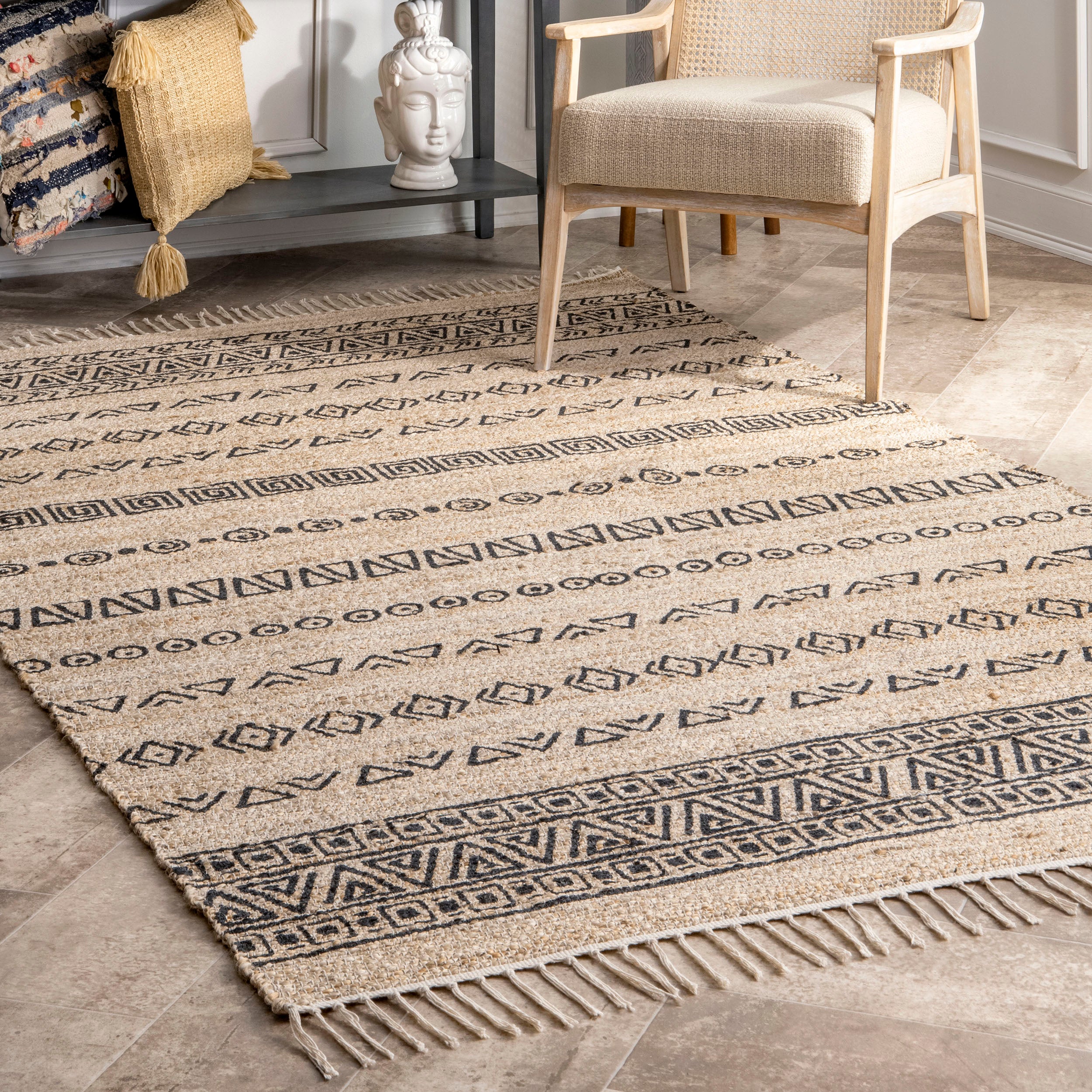 Ellis Tribal Fiesta Area Rug - Image 2