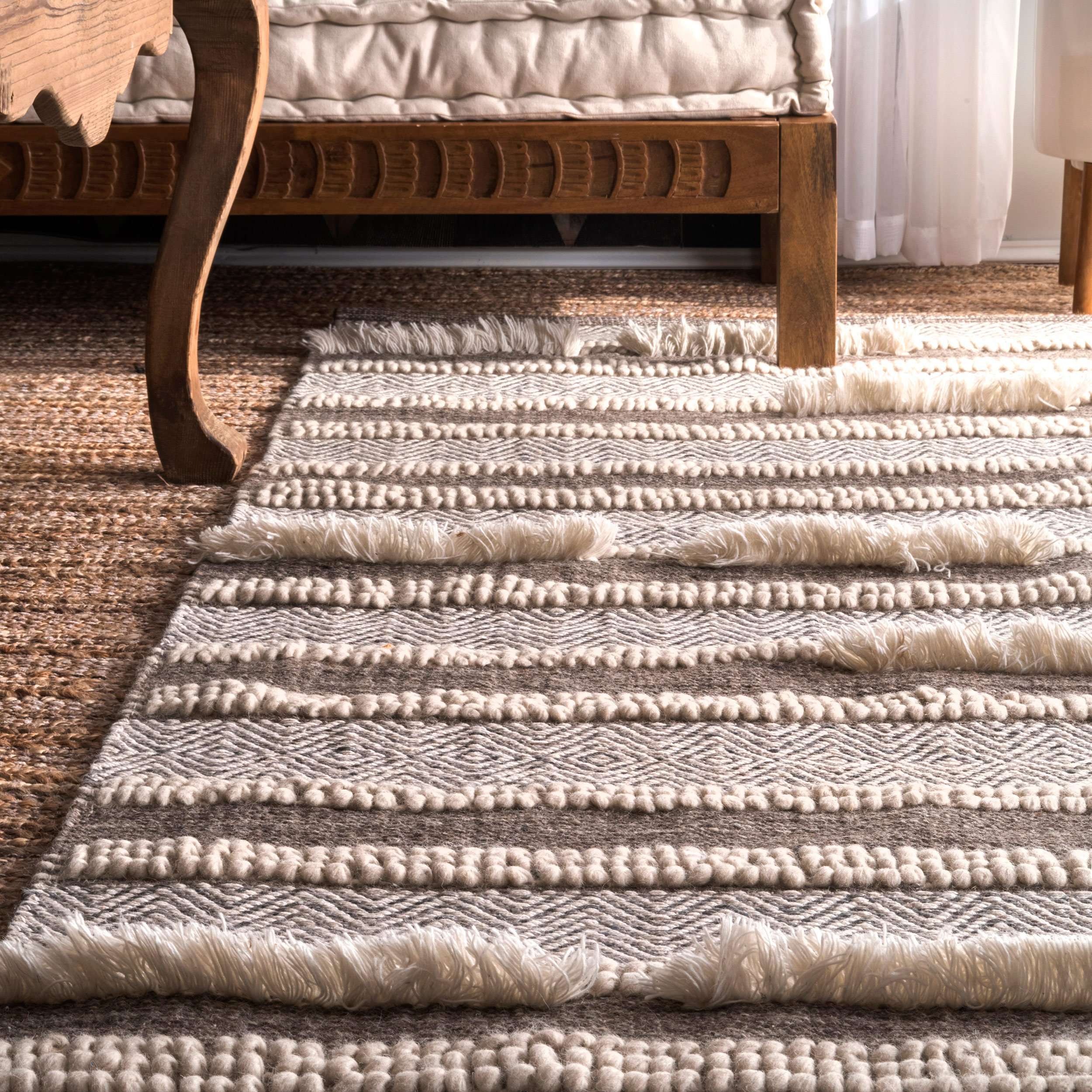 Hand Loomed Chevron Liles Rug - Image 5