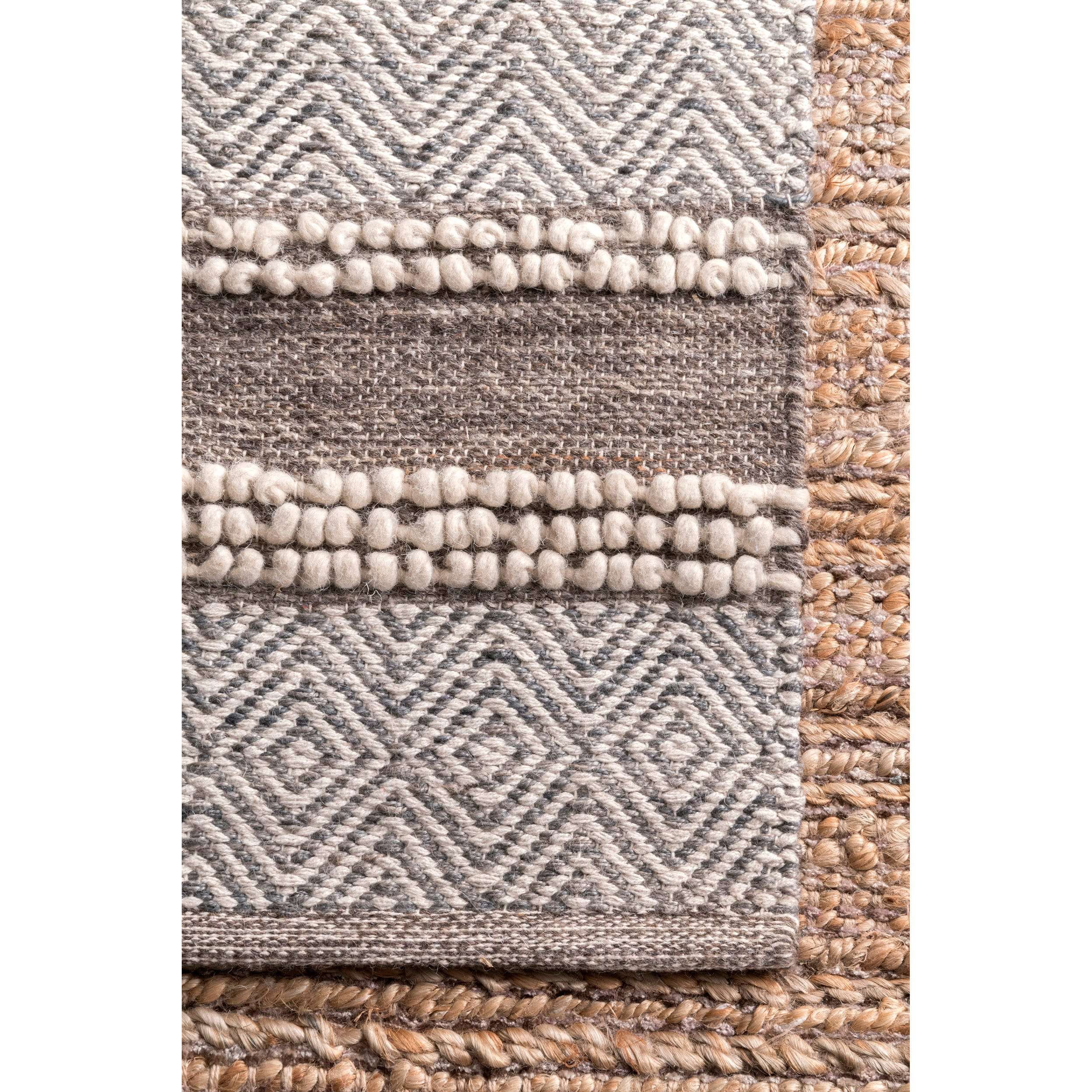 Hand Loomed Chevron Liles Rug - Image 3