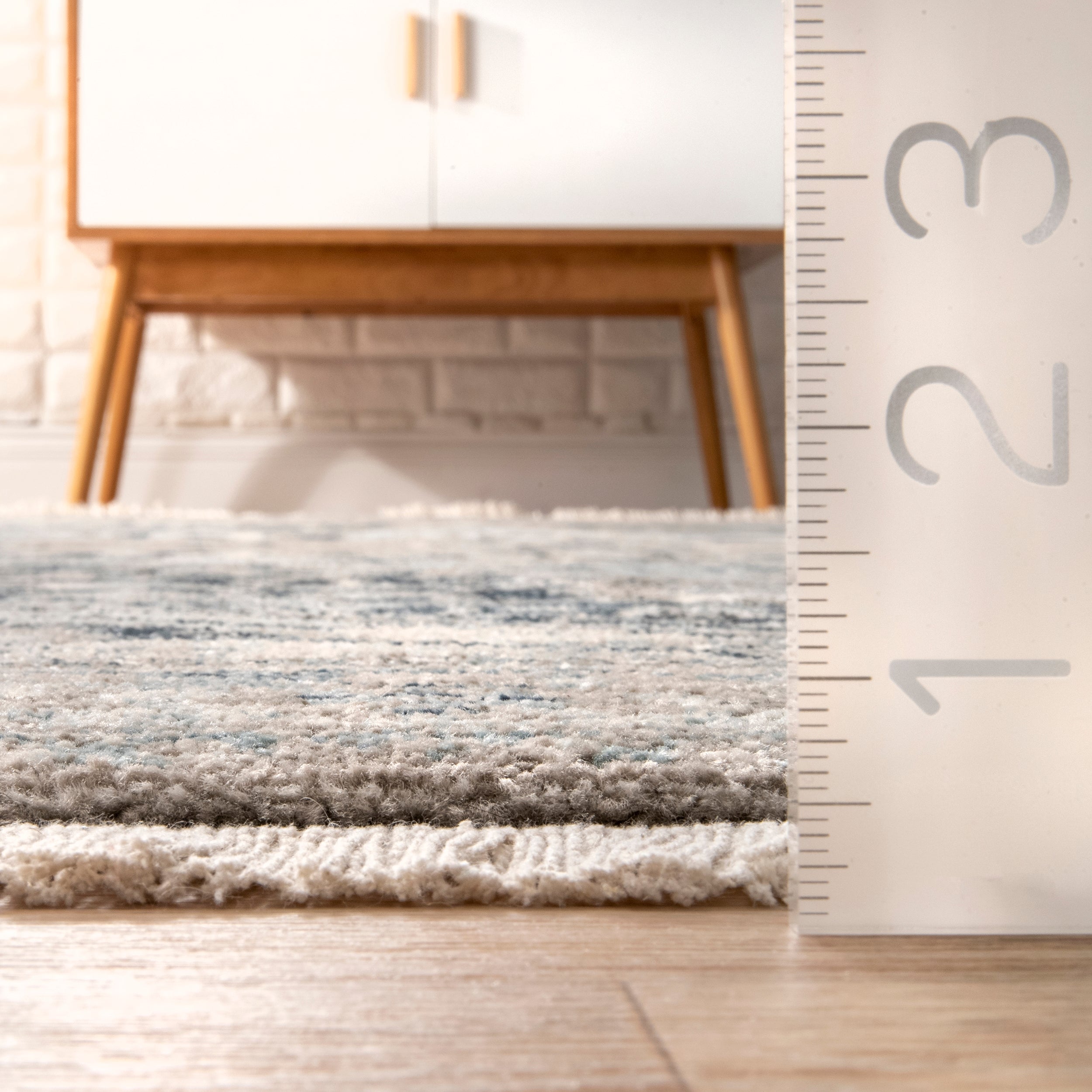 Vintage Harriet Medallion Fringe Area Rug - Image 3