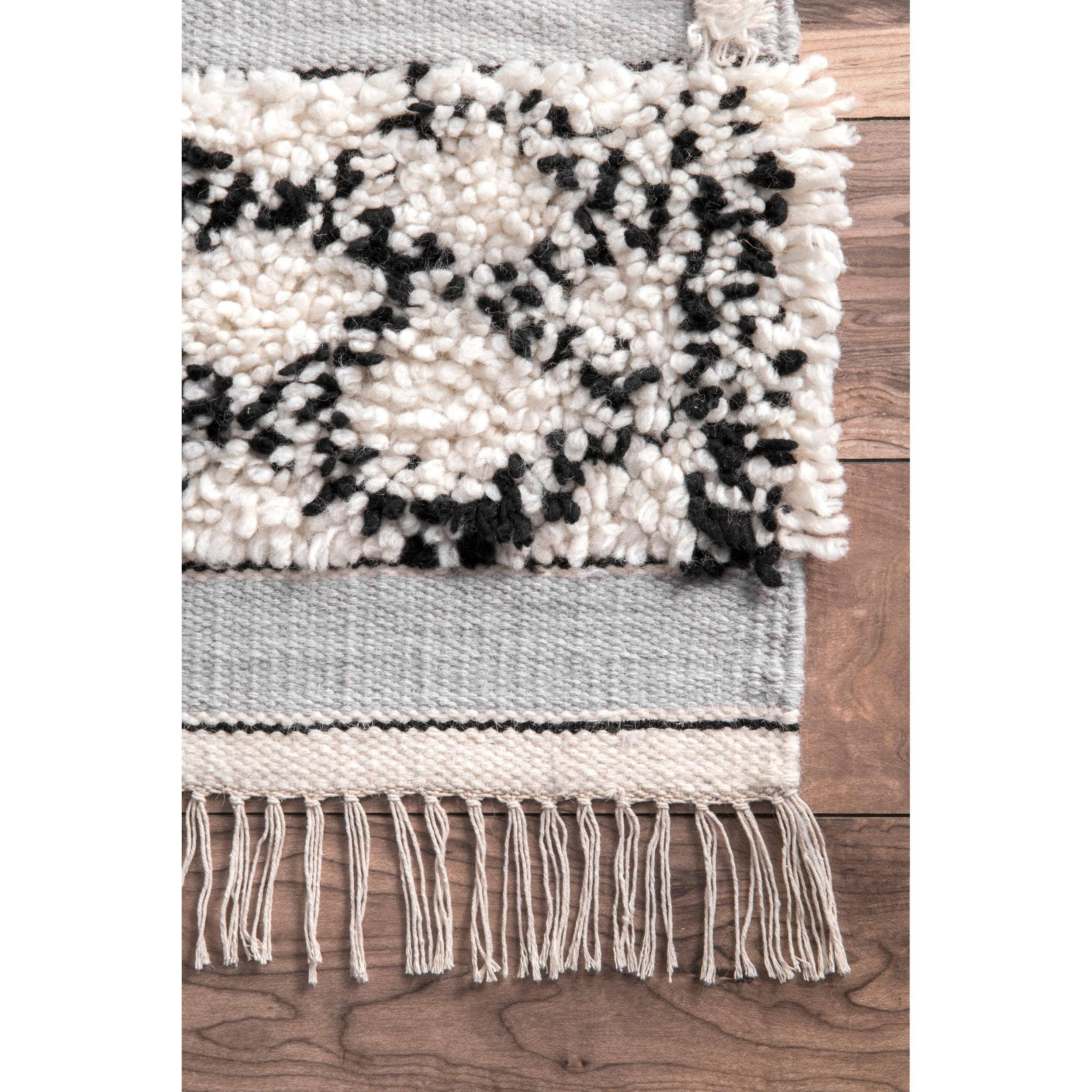 Hand Knotted Yelena Trellis Shag Area Rug - Image 3