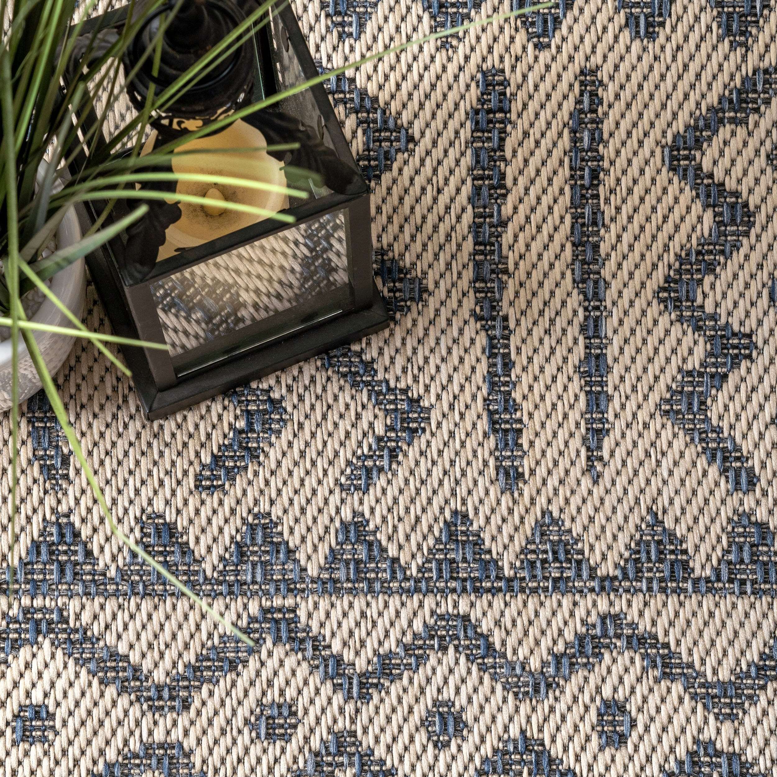Noemi Tribal Relief Indoor/Outdoor Area Rug - Image 4