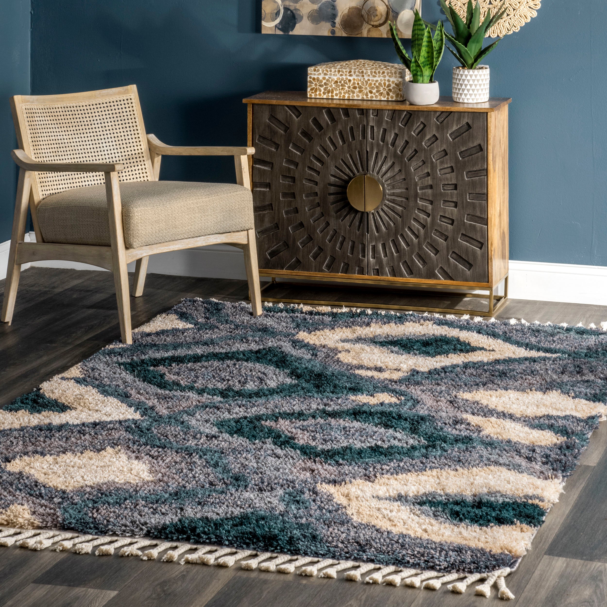 Zaniyah Abstract Iris Shag with Tassel Area Rug - Image 3