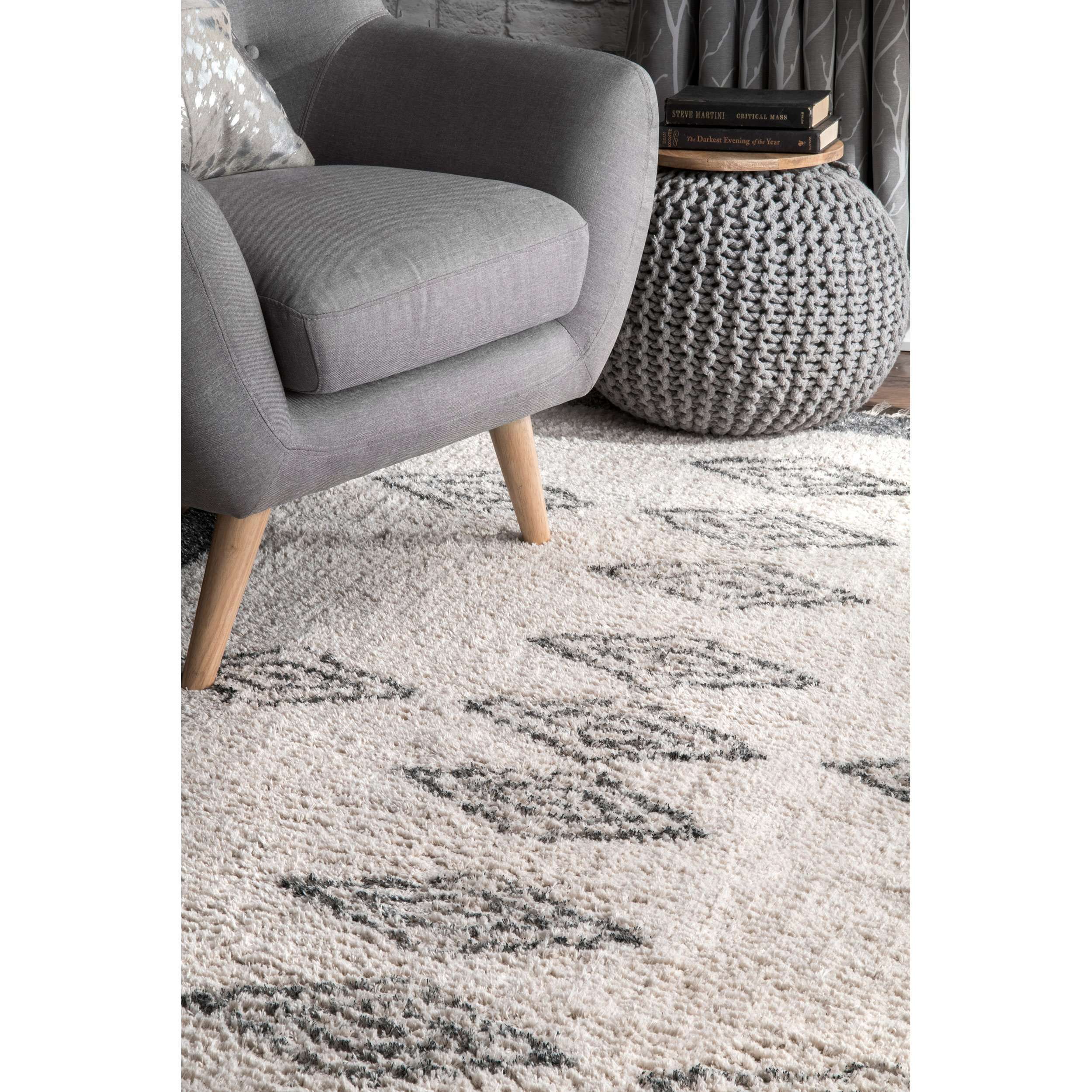Hand Loomed Rosa Tassel Rug Area Rug - Image 8