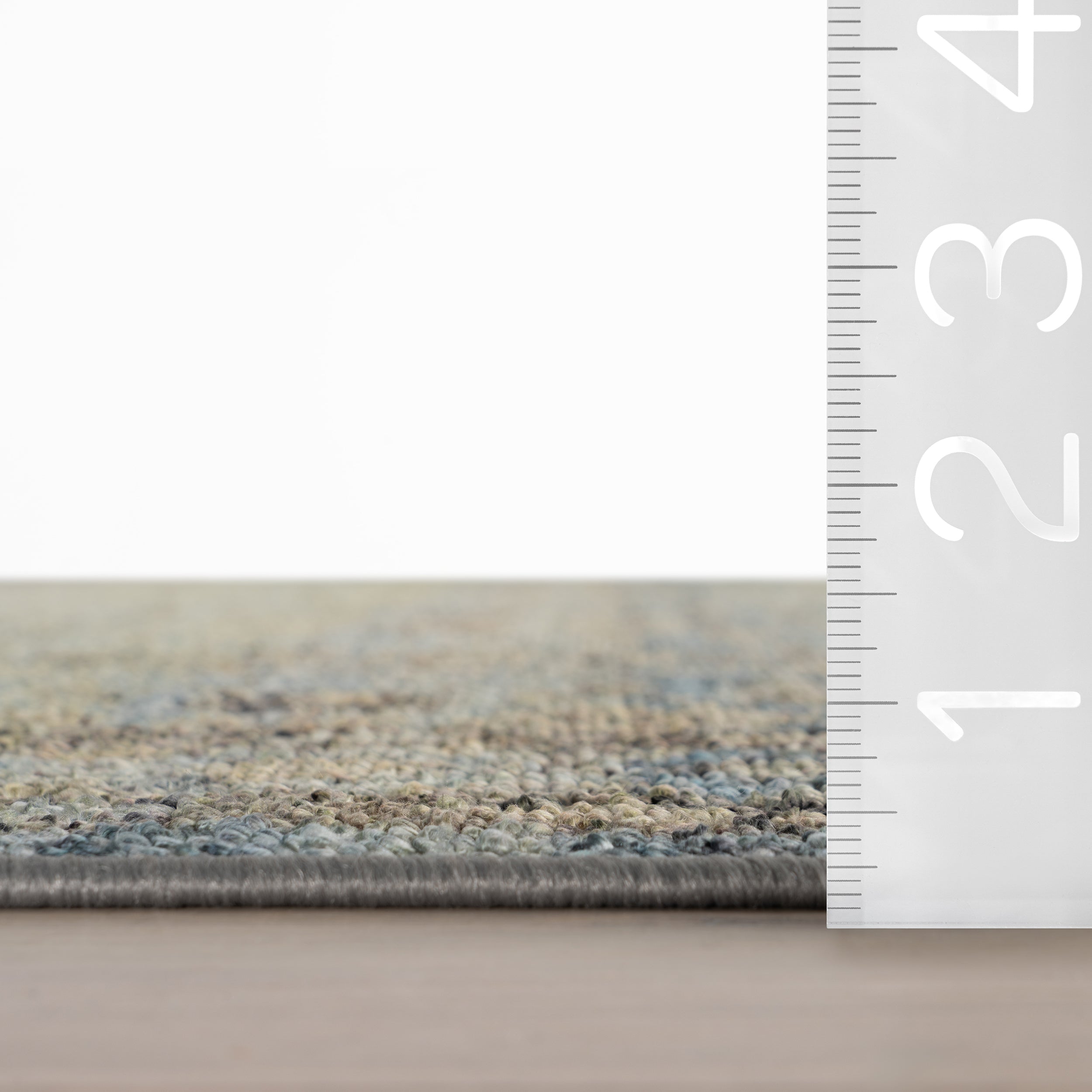 Nuloom Thalindra Traditional Bordered Washable Area Rug - Image 3