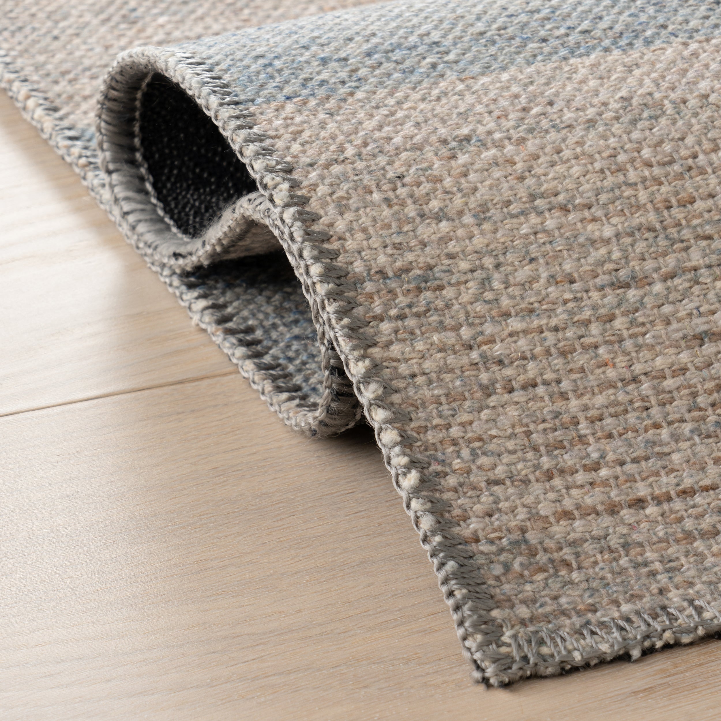 Nuloom Lysara Checkered Washable Rug - Image 4