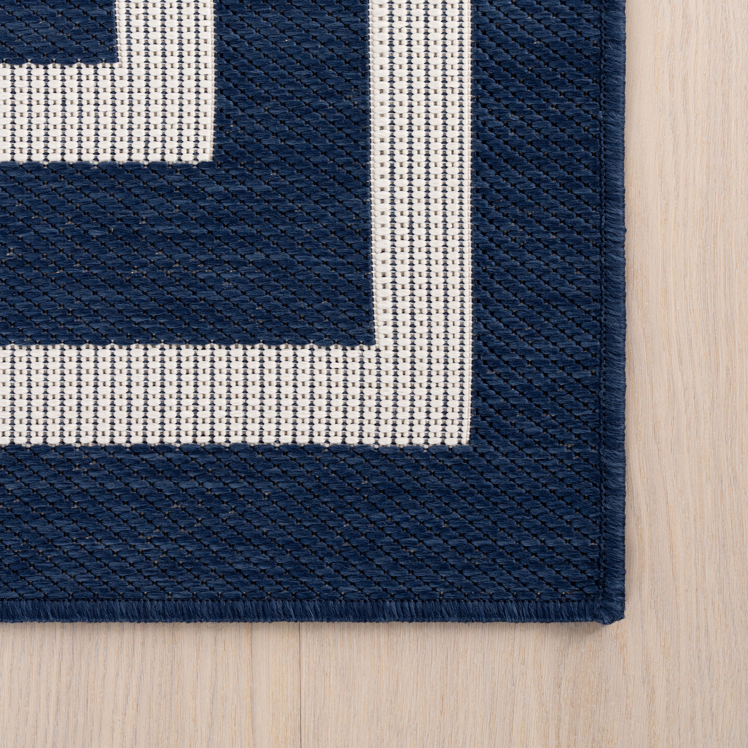 Zirelle Indoor/Outdoor Contemporary Area Rug - Image 23