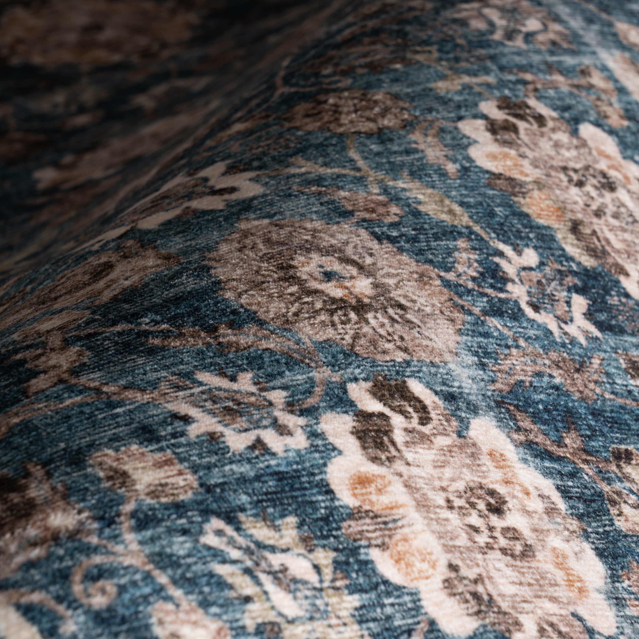 Nuloom Aisling Bordered Traditional Washable Area Rug - Image 7