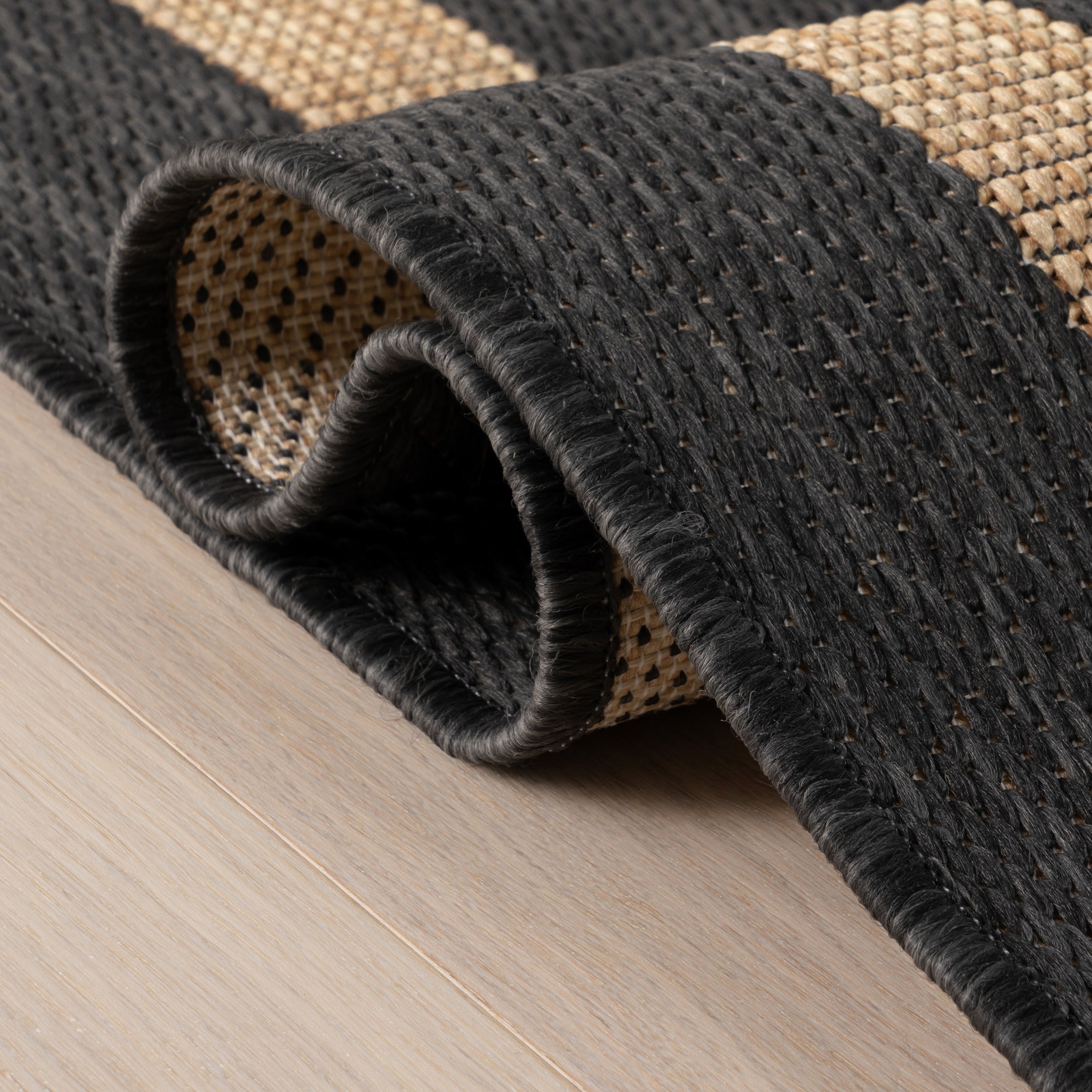 Zirelle Indoor/Outdoor Contemporary Area Rug - Image 15