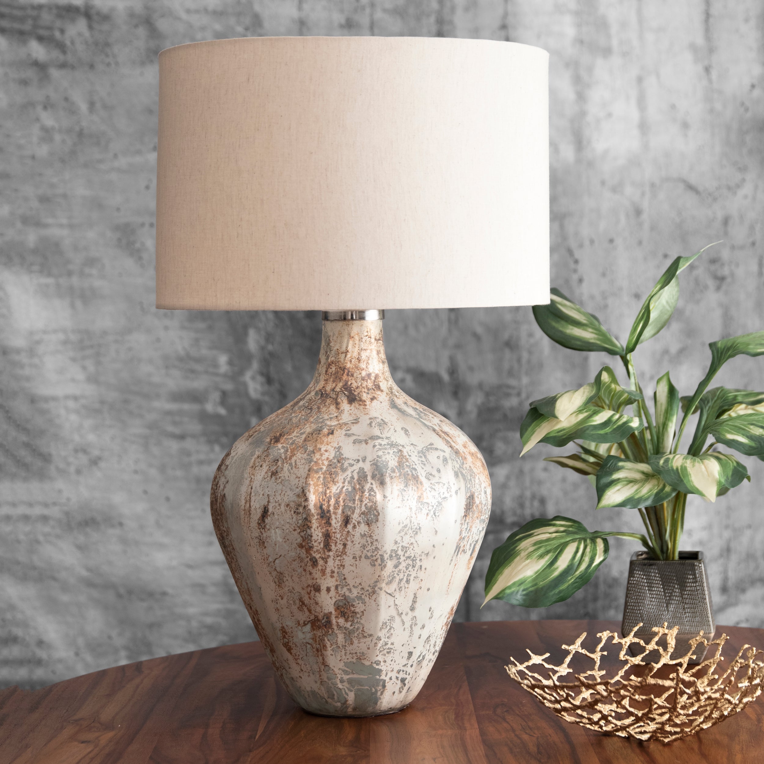 Phoenix 30 Glass Table Lamp - Image 3