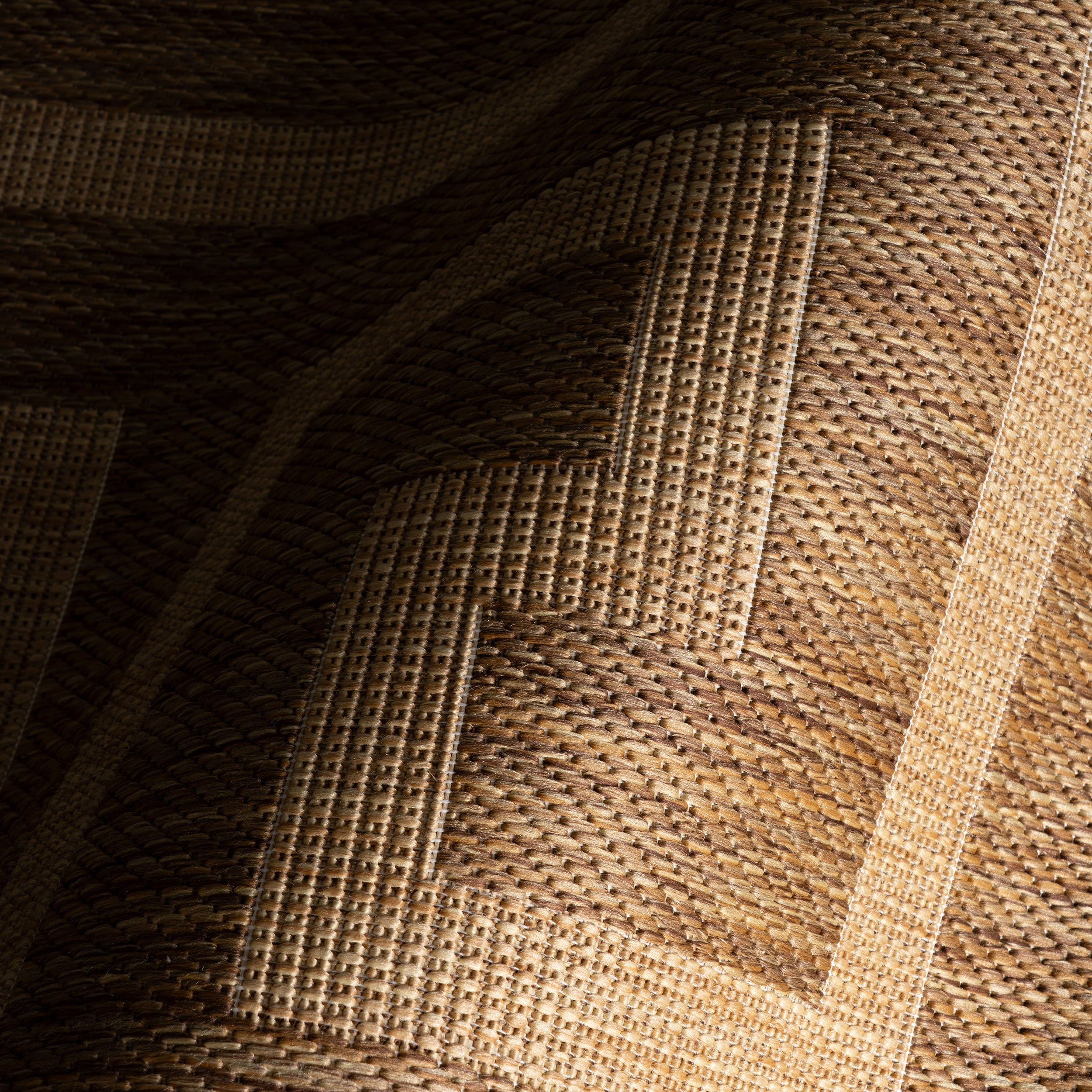 Zirelle Indoor/Outdoor Contemporary Area Rug - Image 4