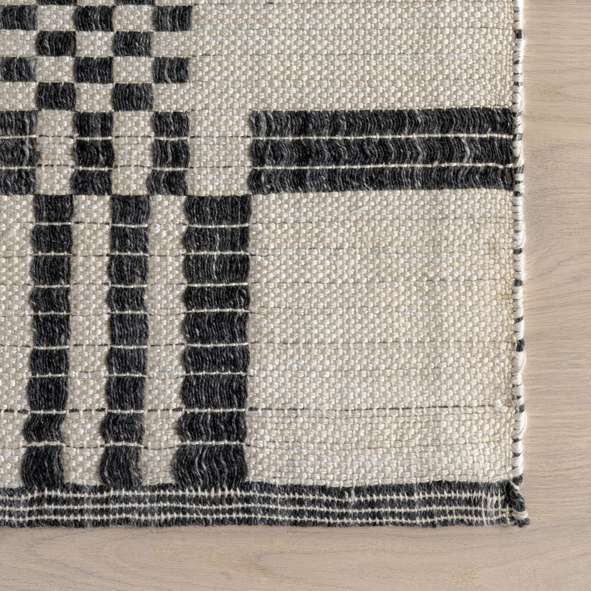 Hendo Geometric Area Rug - Image 6