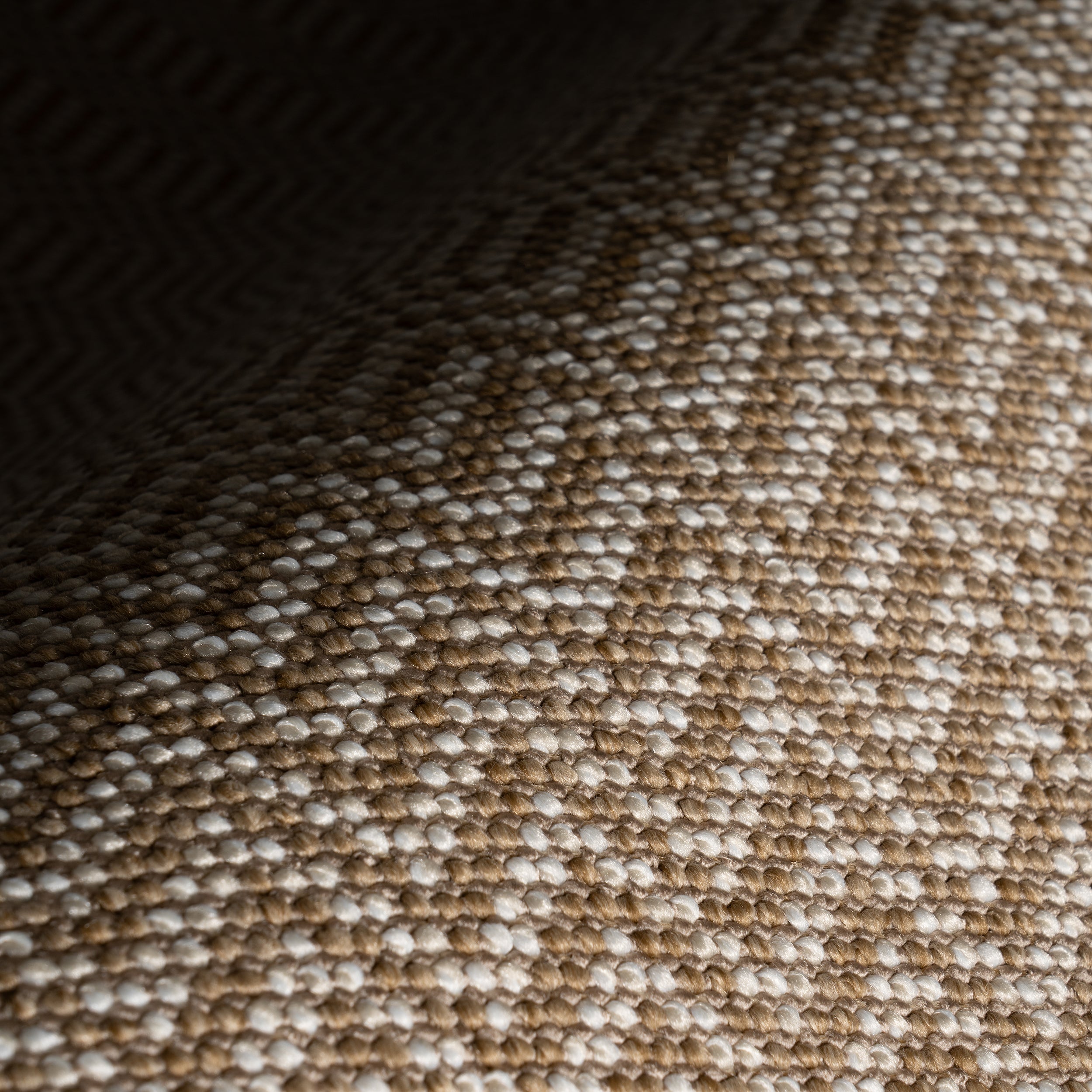 Nuloom Isavelle Modern Chevron Indoor/Outdoor Area Rug - Image 5
