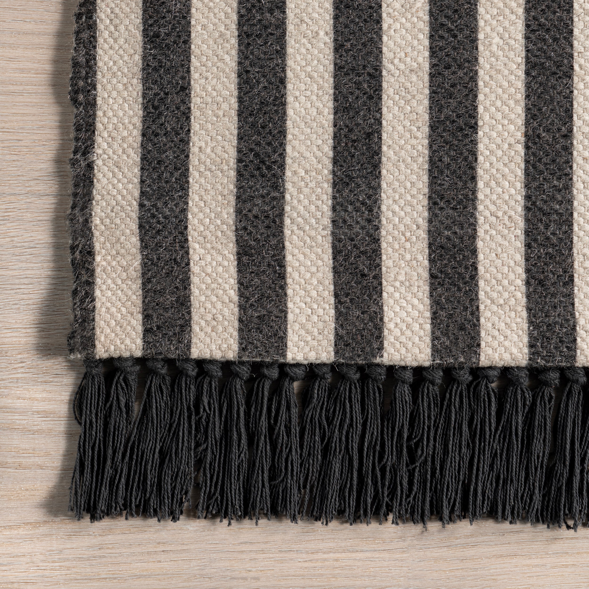 Flatiron Tasseled Wool Area Rug - Image 5
