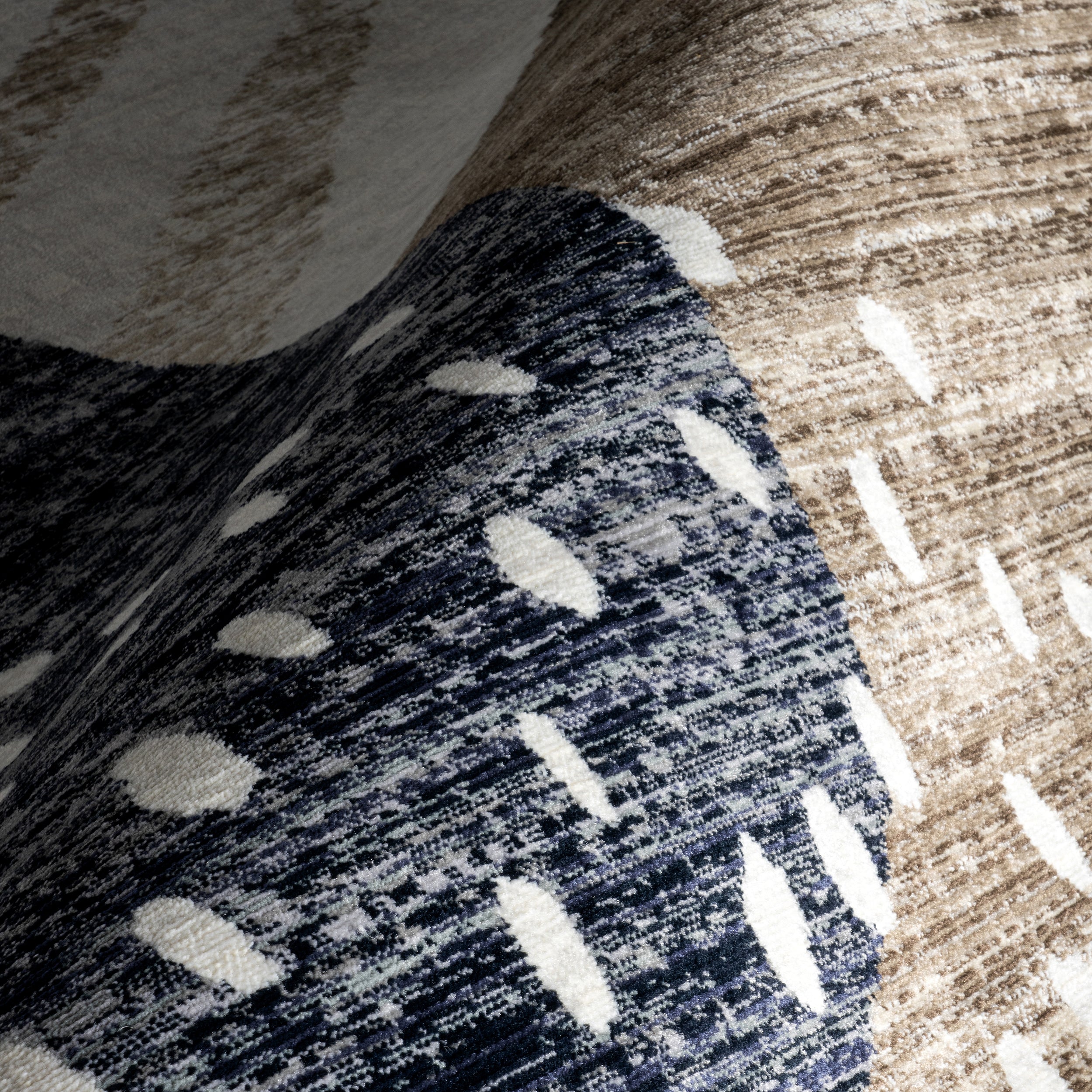 Manaslu Sunrise Fringed Area Rug - Image 12