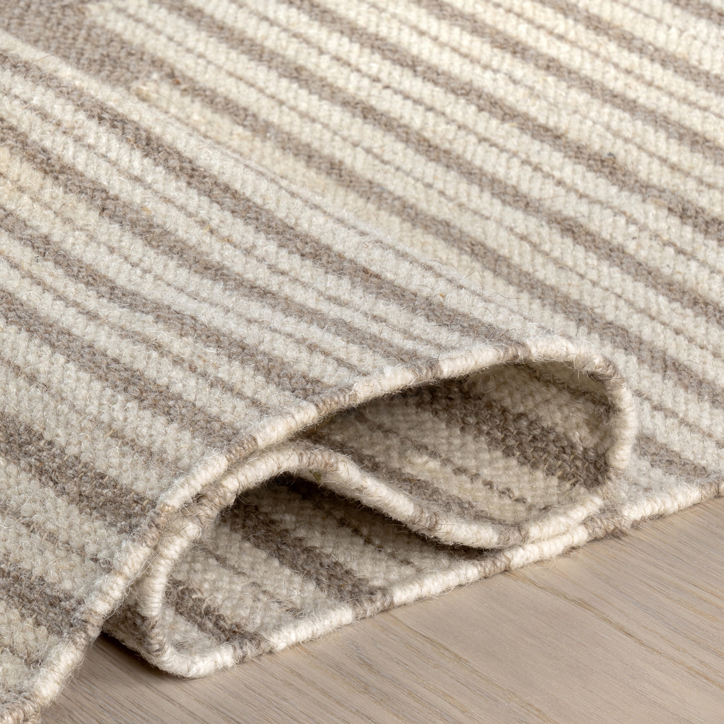 Grove Southwestern Wool Blend Area Rug - Image 4