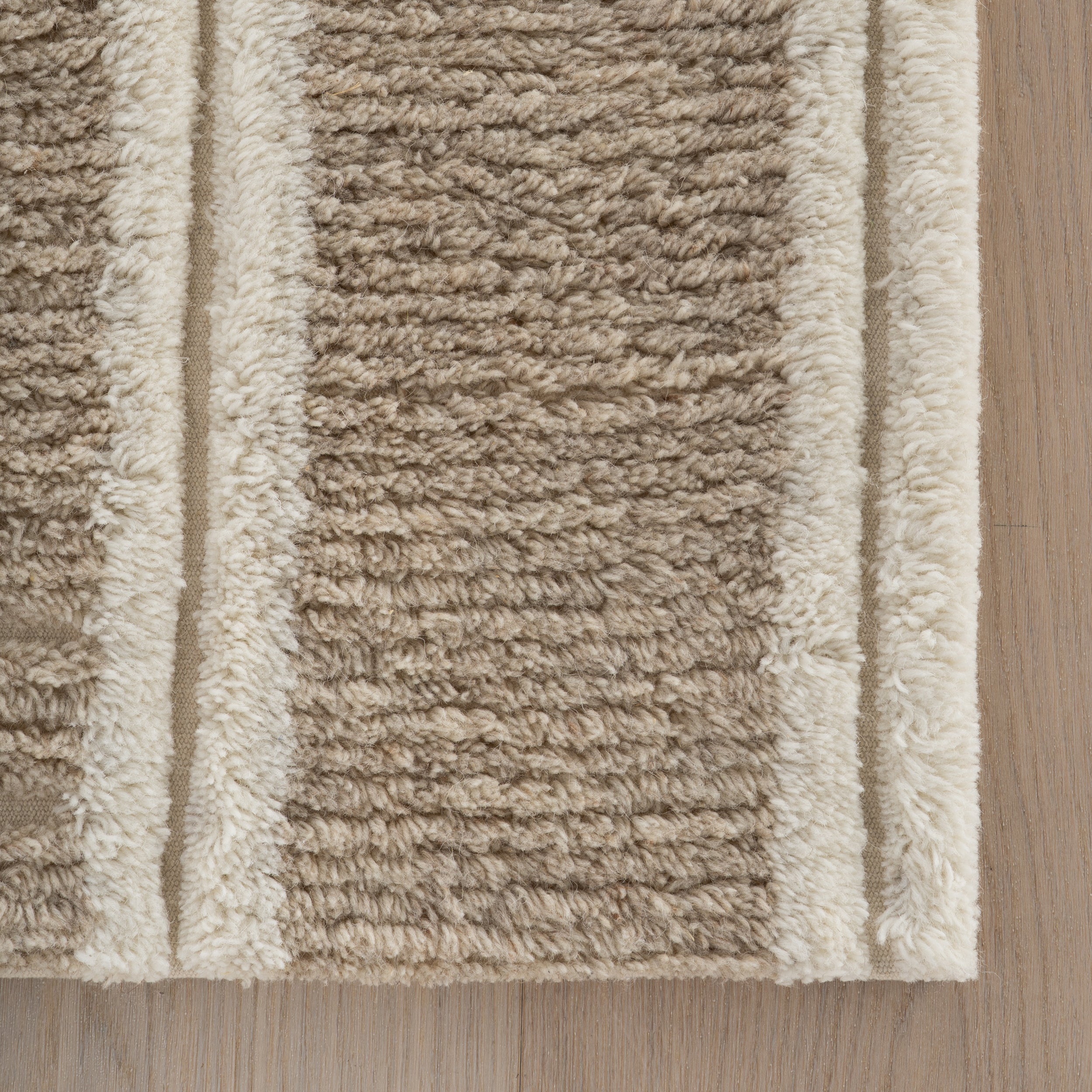 Nuloom Adaluna Modern Striped Wool Area Rug - Image 6
