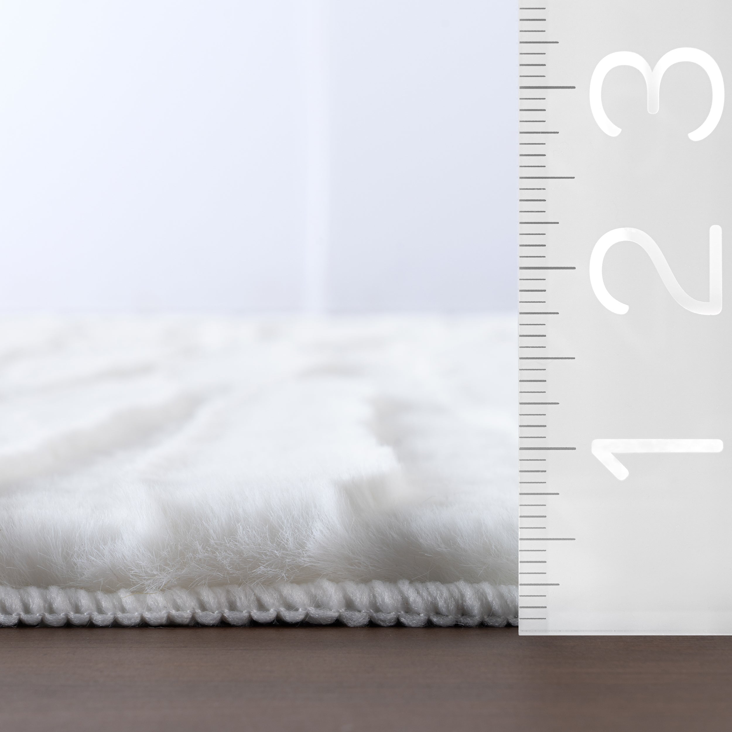Nuloom Nivella Solid Cloud Washable Area Rug - Image 4