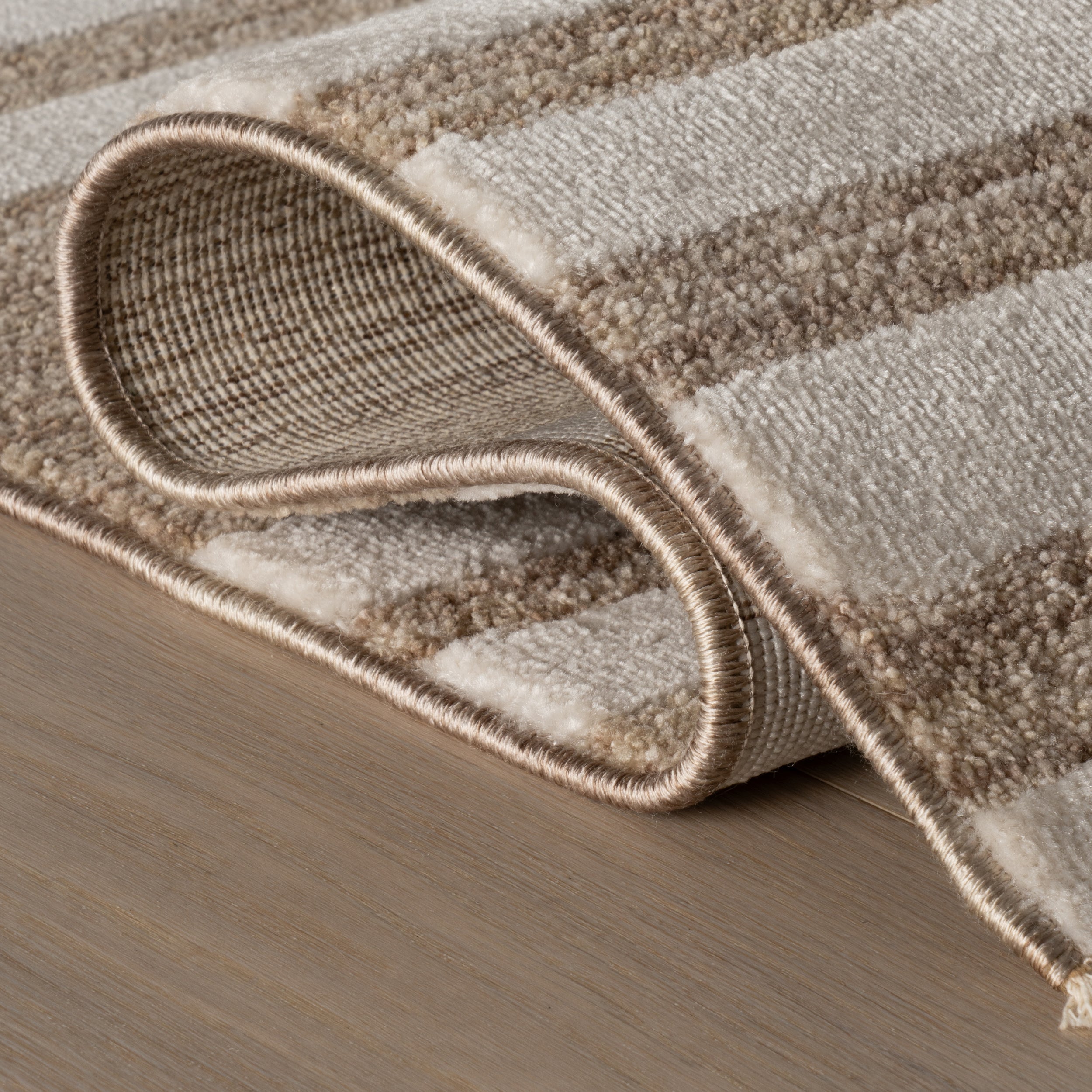 Nuloom Velisse Bohemian Vintage & Distressed Rug - Image 4