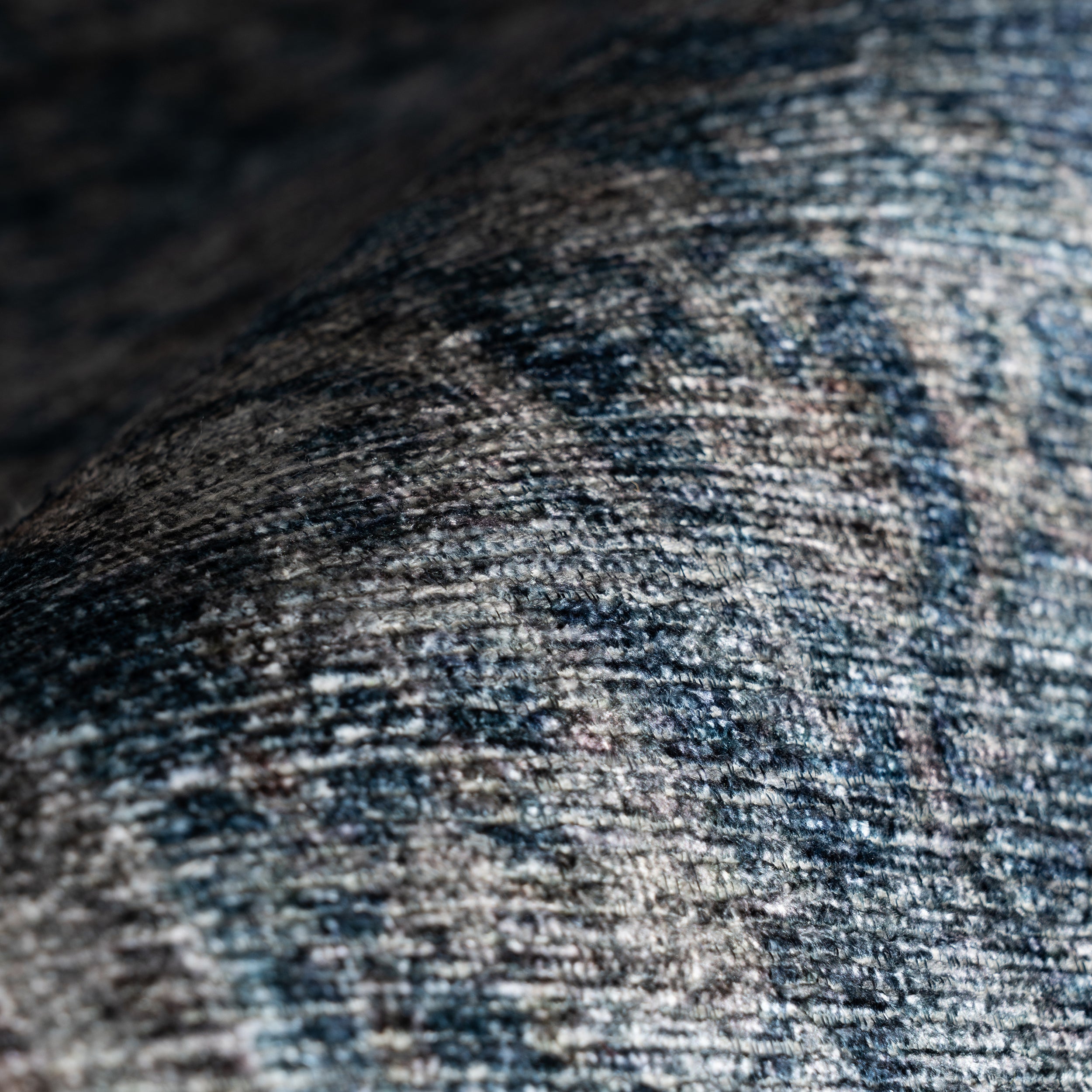 Thavine Vintage & Distressed Washable Rug - Image 9