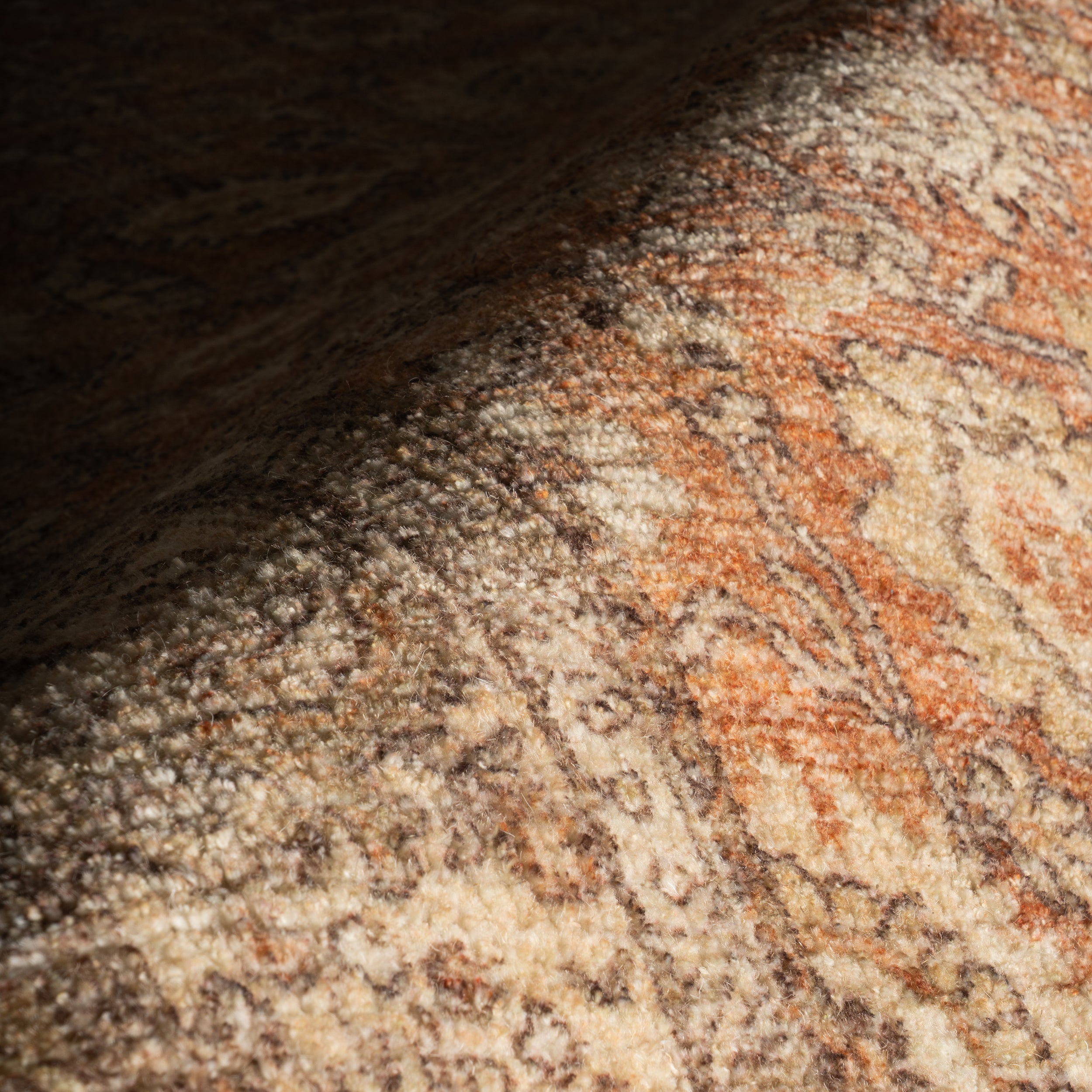 Ariza Hand Tuffted Wool Rug - Image 5