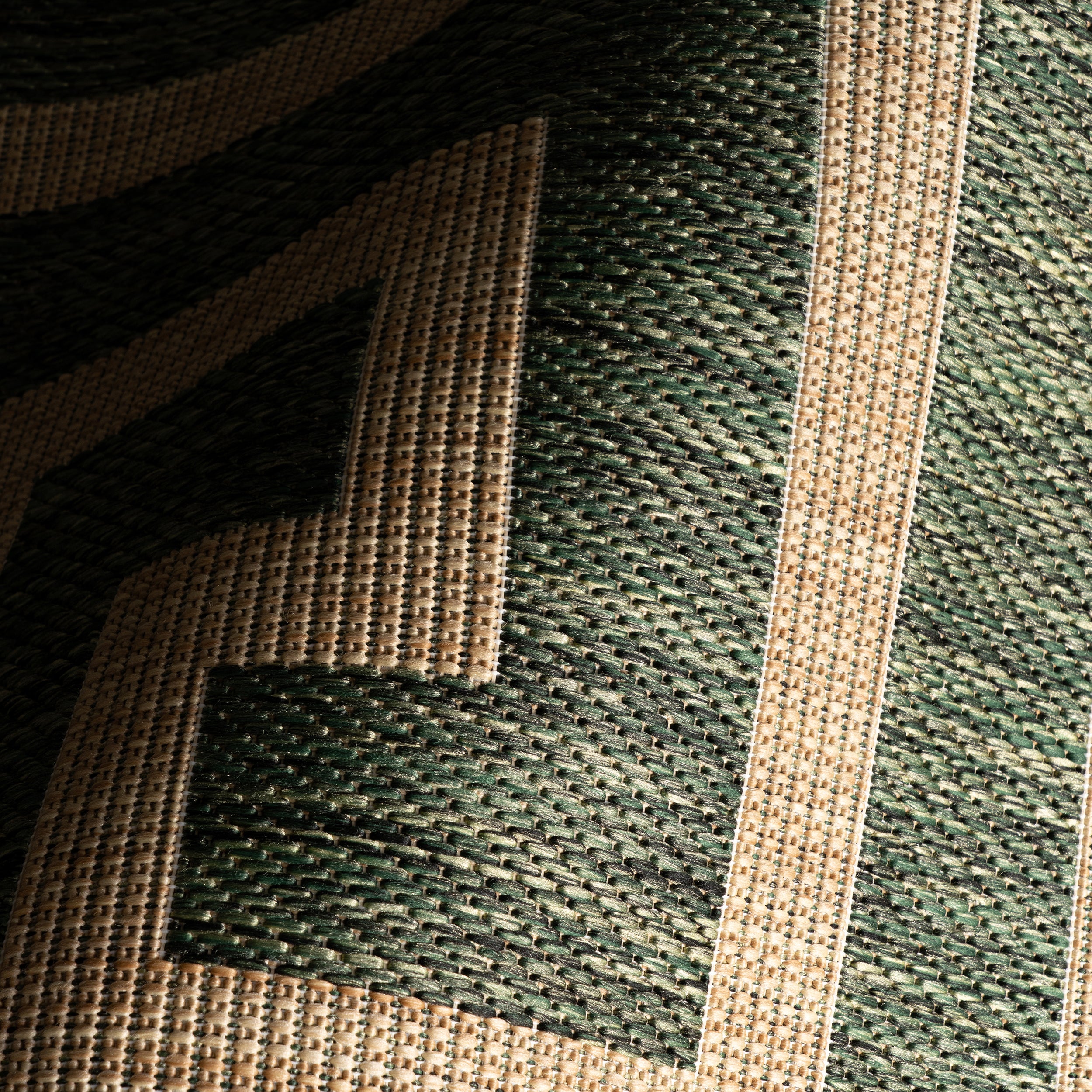 Zirelle Indoor/Outdoor Contemporary Area Rug - Image 10
