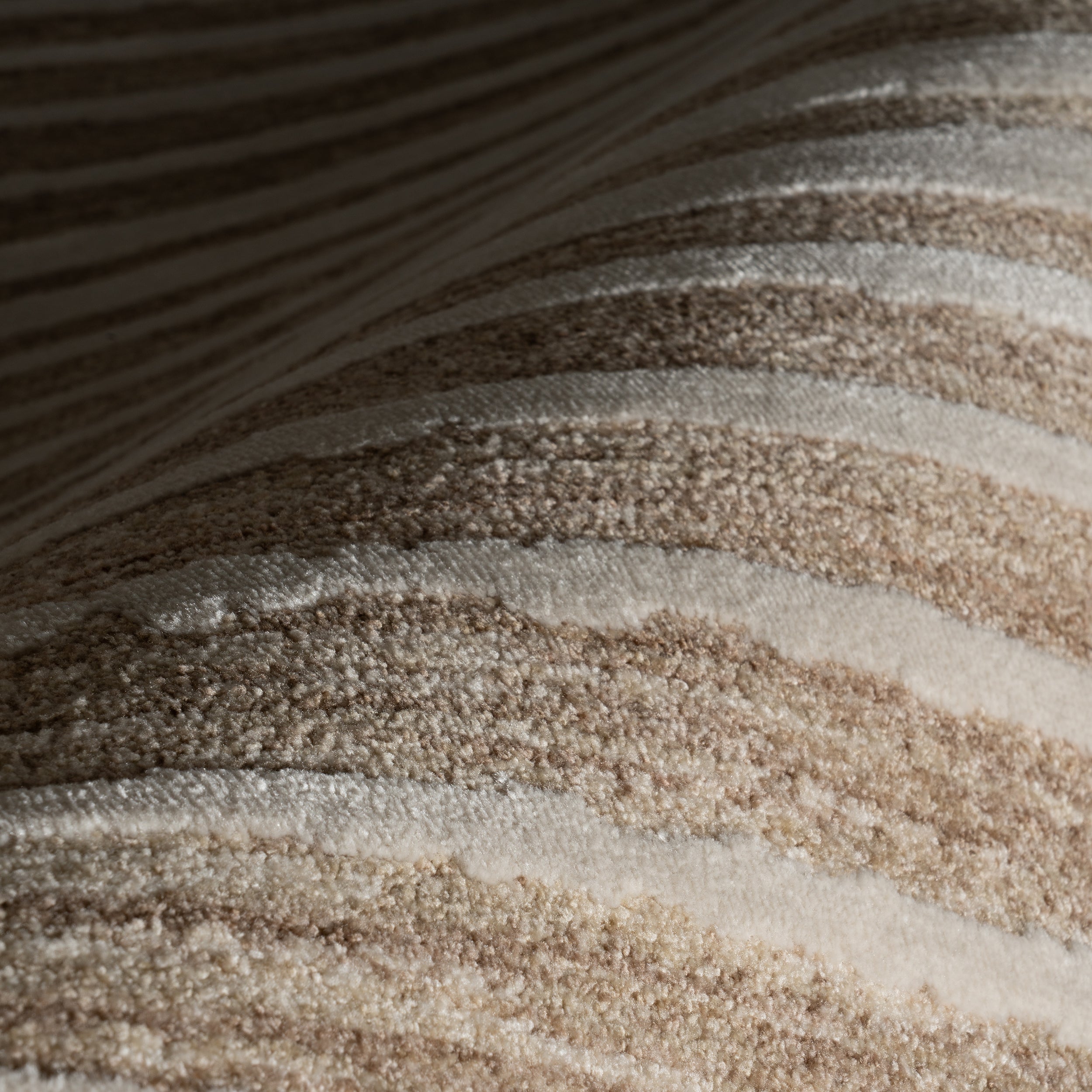 Nuloom Velisse Bohemian Vintage & Distressed Rug - Image 5
