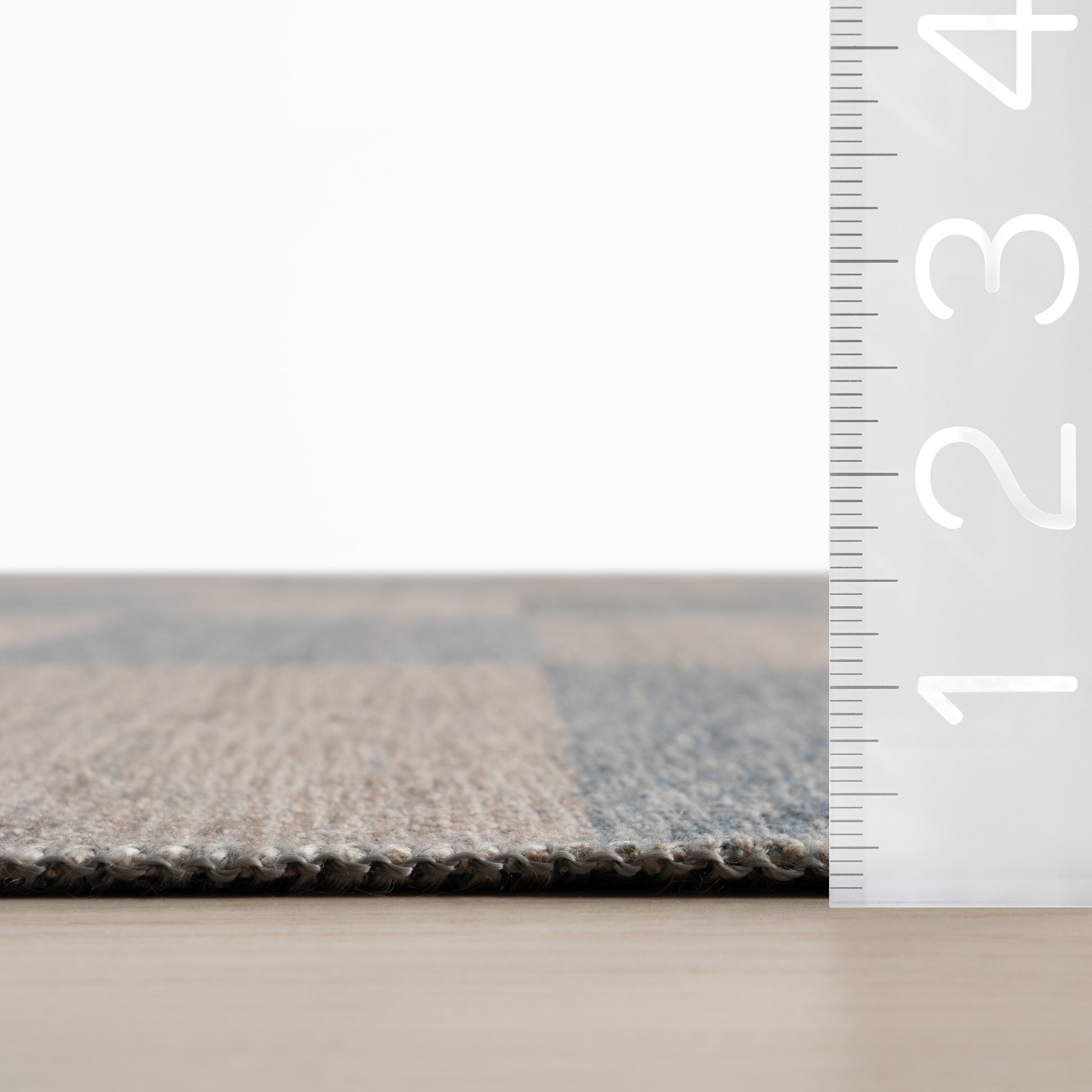 Nuloom Lysara Checkered Washable Rug - Image 3