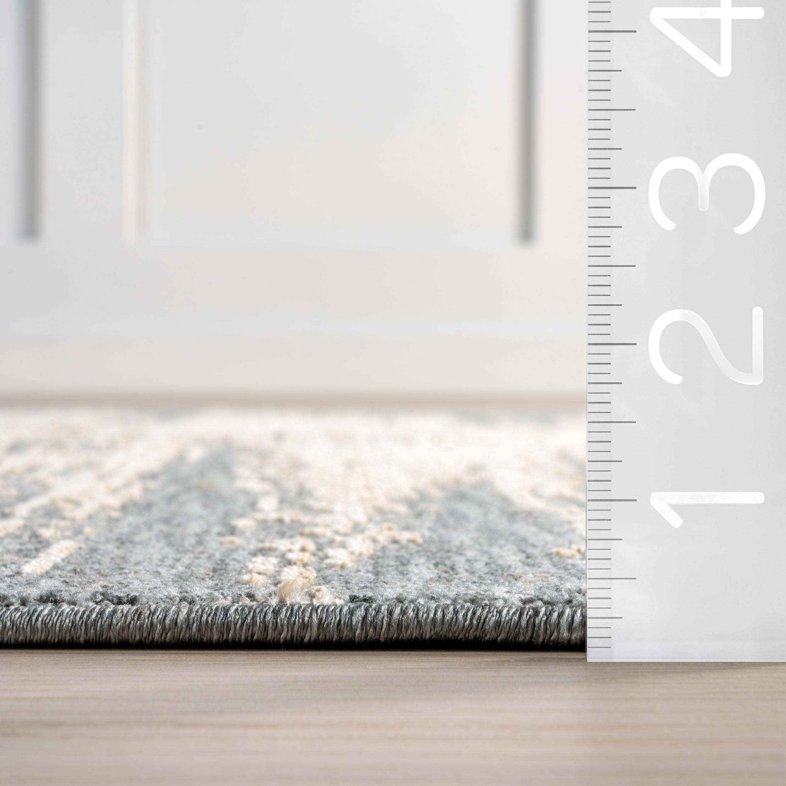 Fiadh Abstract Fringe Area Rug - Image 3
