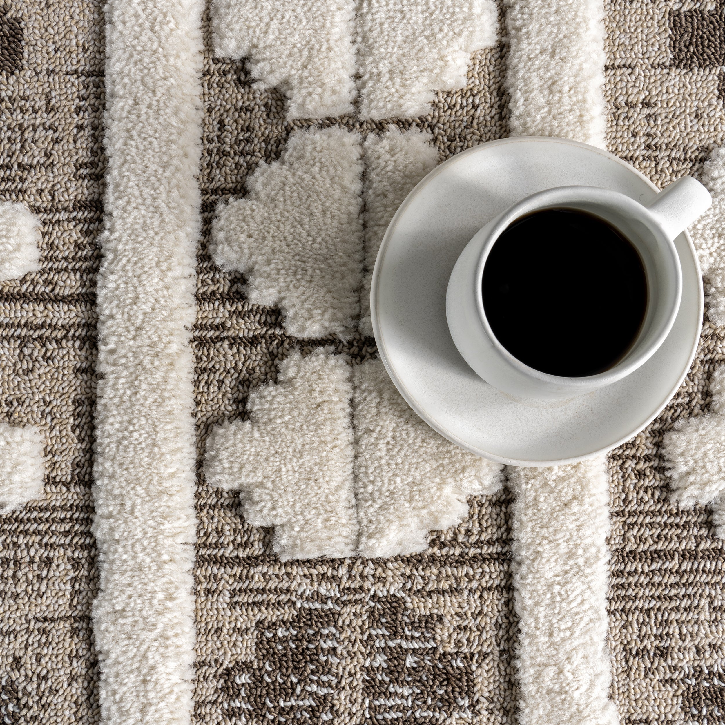 Audience Geometric Tasseled Area Rug - Image 7