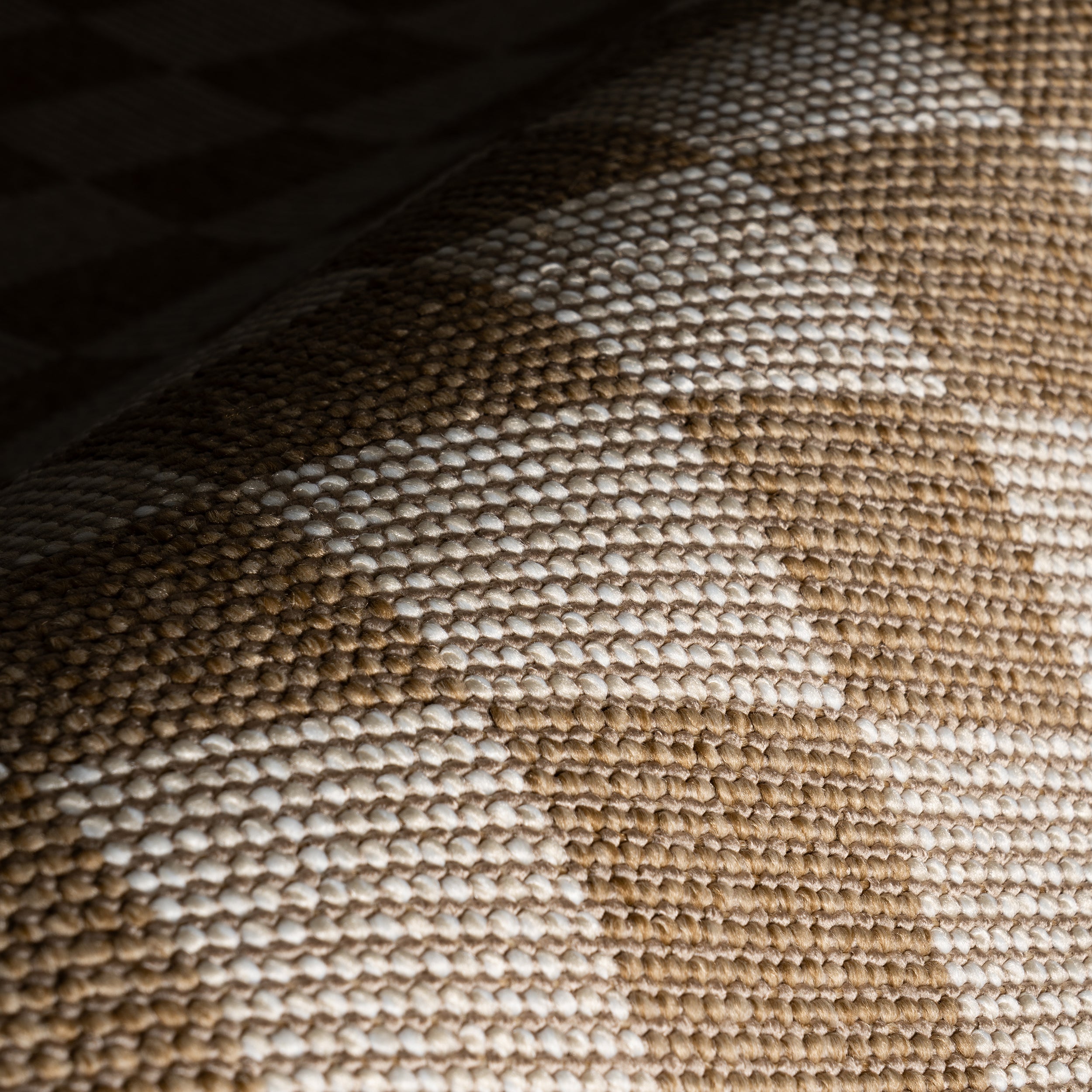 Nuloom Amorielle Modern Checkered Indoor/Outdoor Area Rug - Image 5