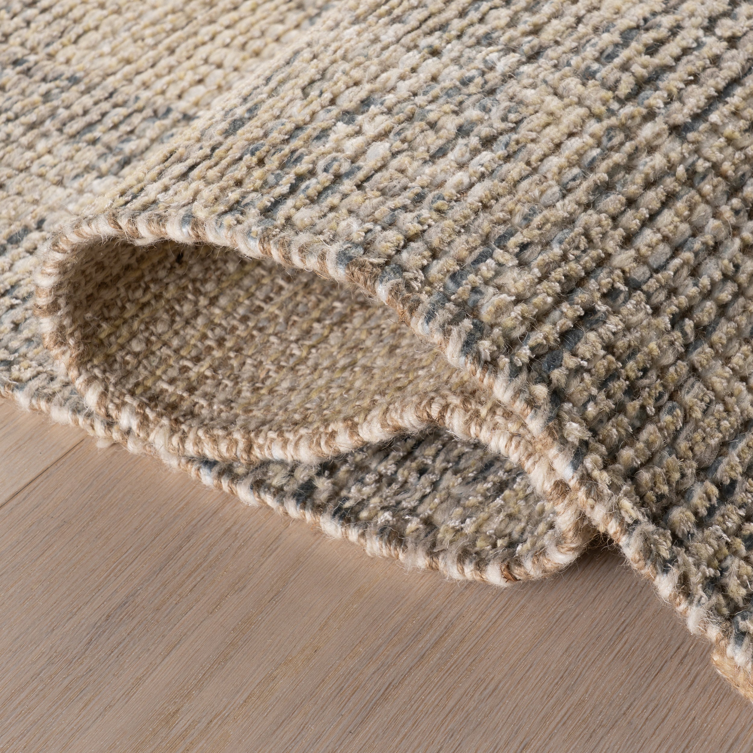 Nuloom Danisse Textured Floral Rug - Image 4
