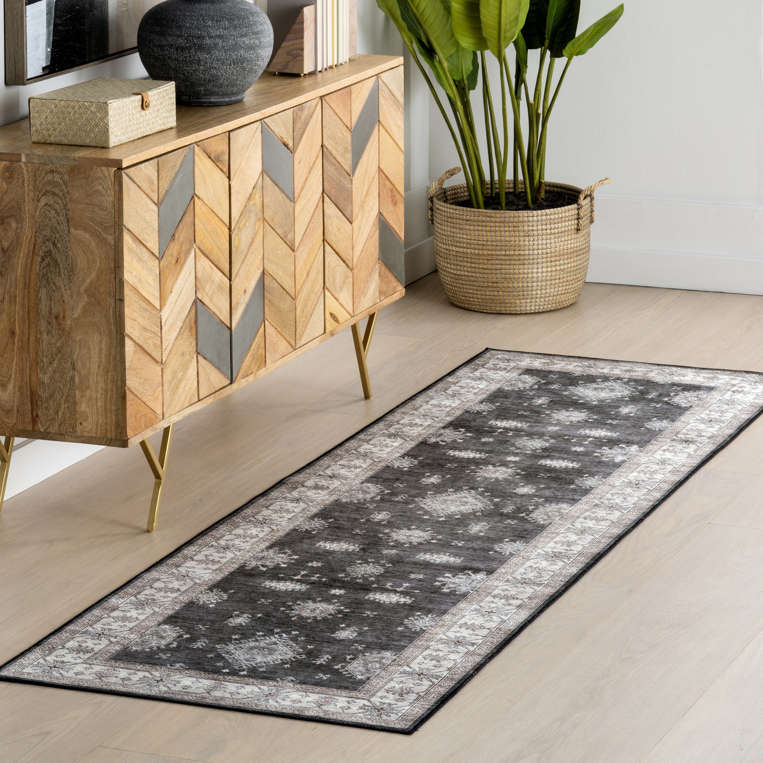 Moxie SplashGuard Traditional Bordered Machine Washable Area Rug - Image 10
