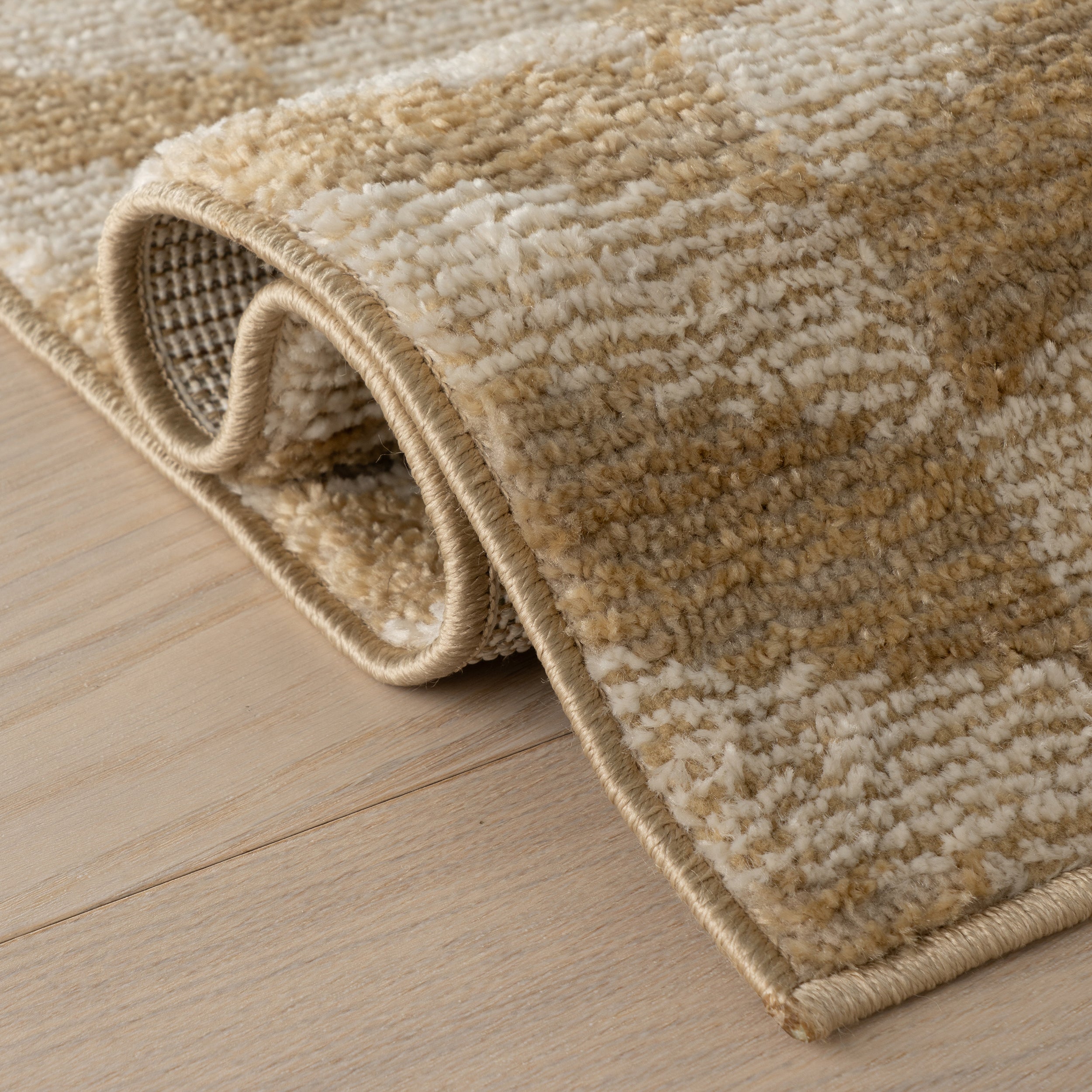 nuLOOM Avienne Modern Striped Area Rug - Image 4
