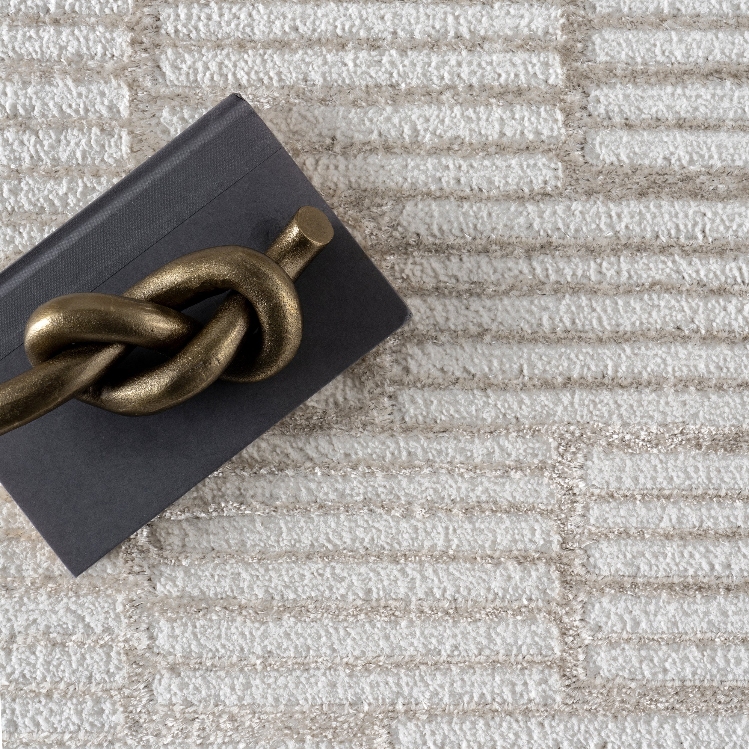 Xanthe Geometric Area Rug - Image 6