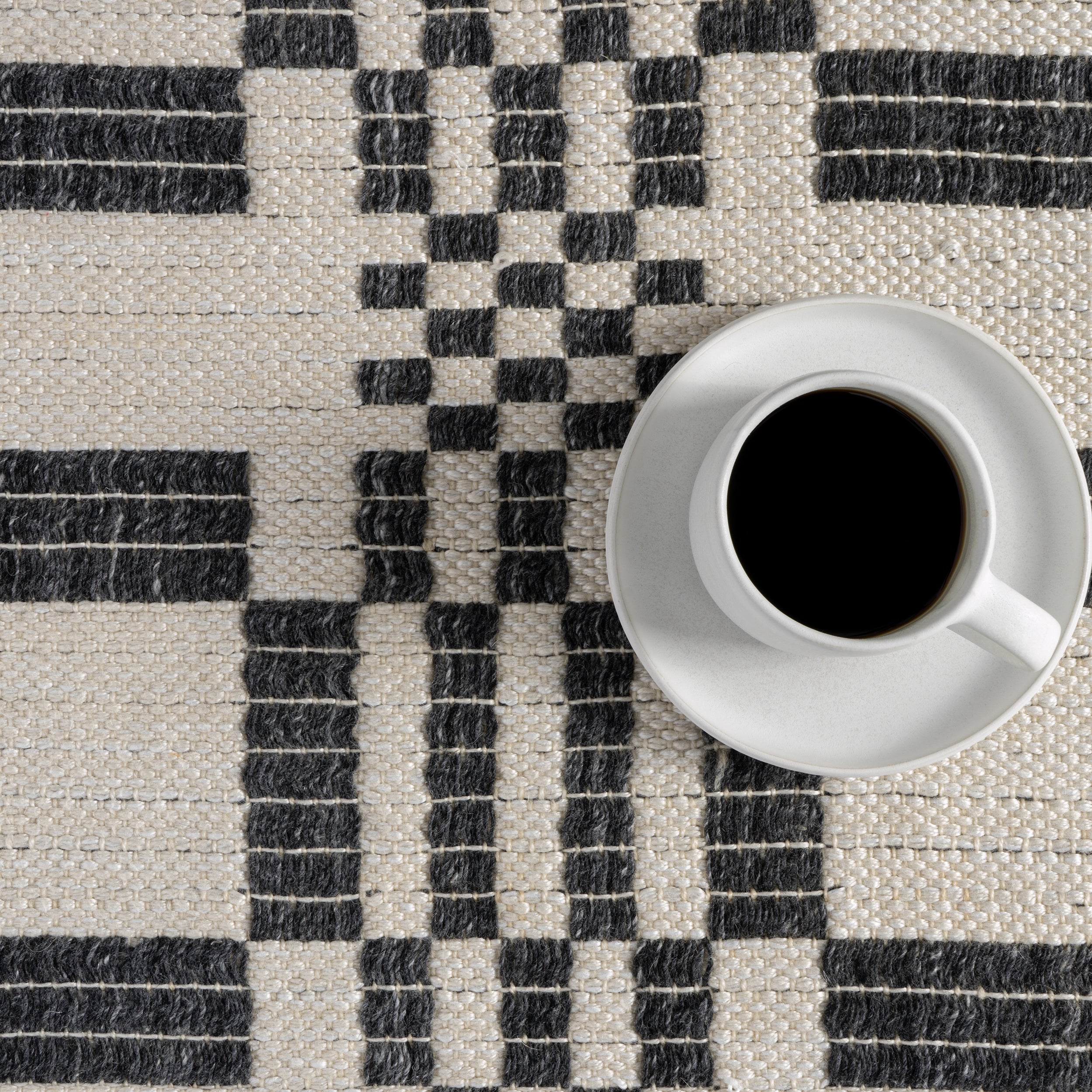 Hendo Geometric Area Rug - Image 7